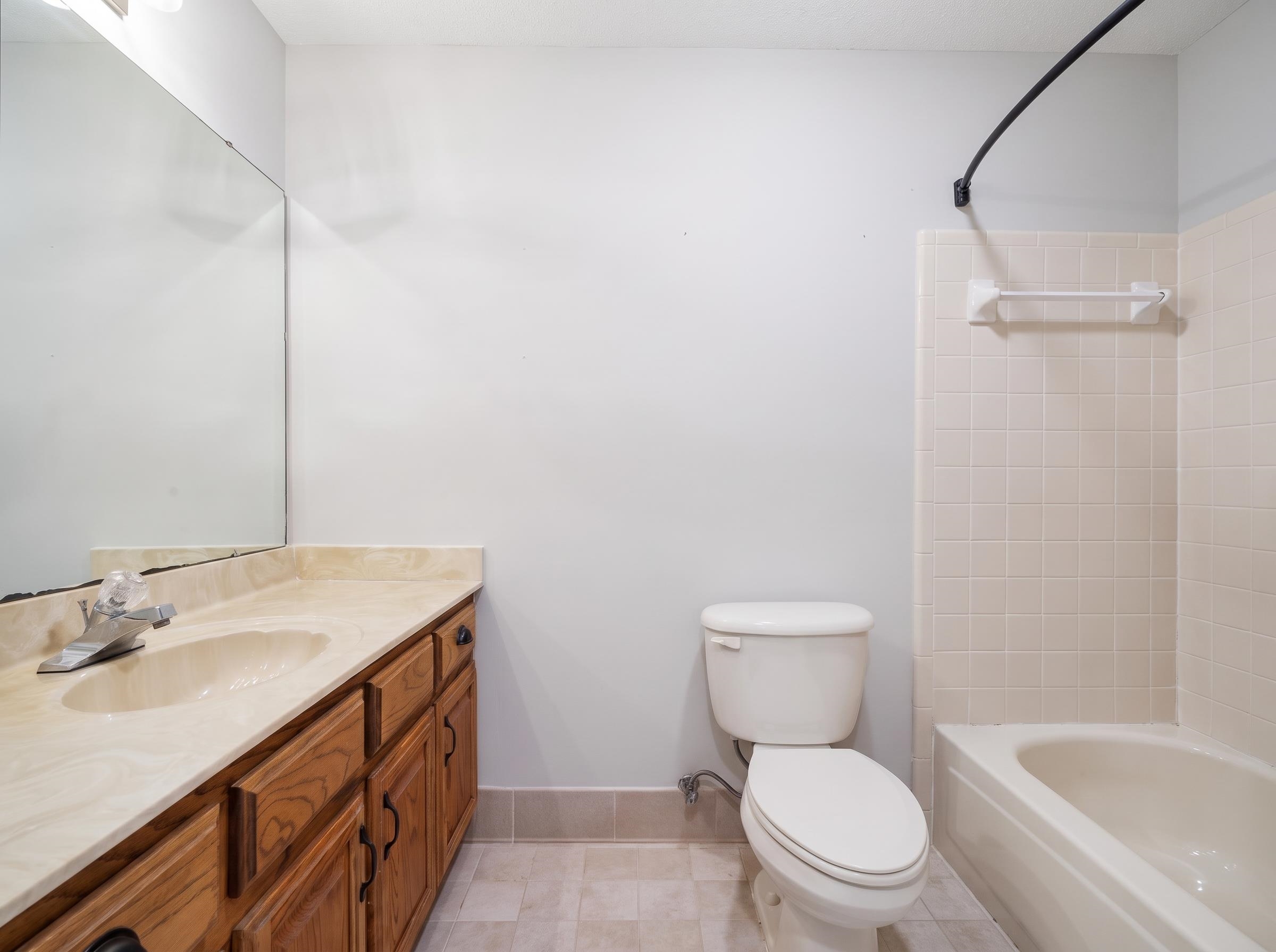 1154 Forest Wood Cv E Property Photo 24