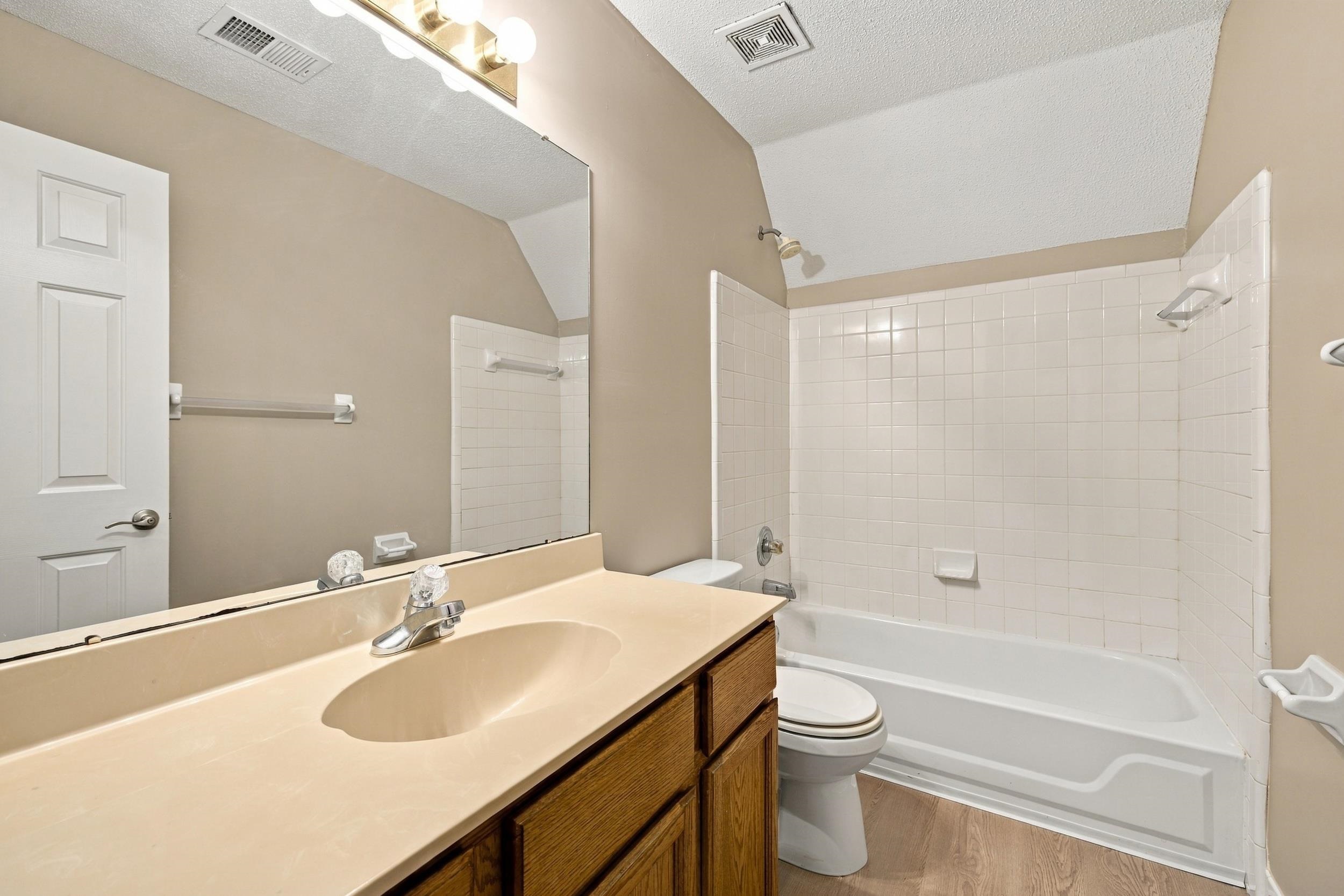 3180 Hedgemore Cv Property Photo 21