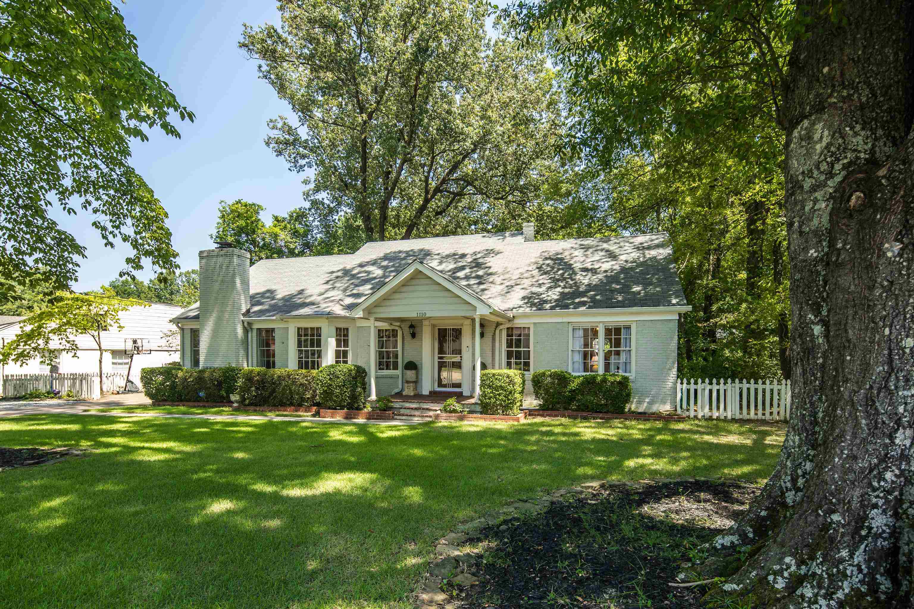 1110 Hayne Rd Property Photo 3