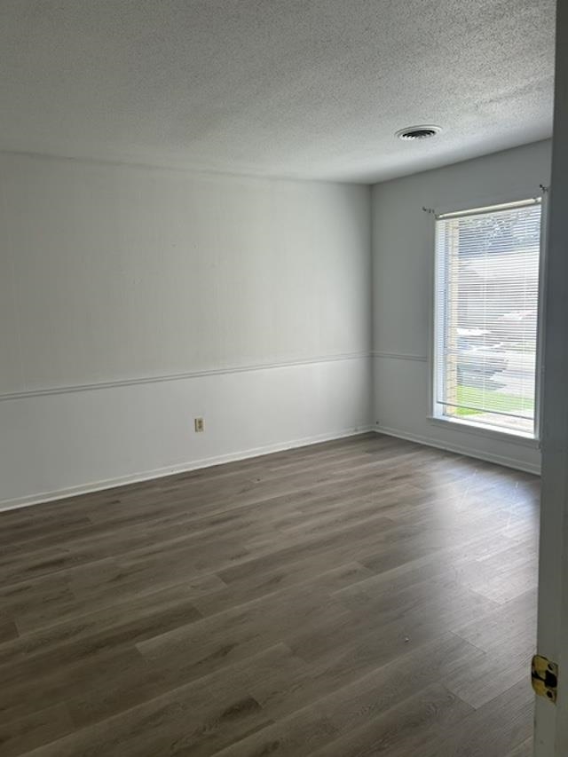 1006 Hungerford St Property Photo 11