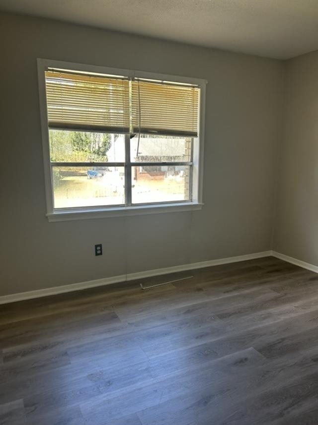 1006 Hungerford St Property Photo 17