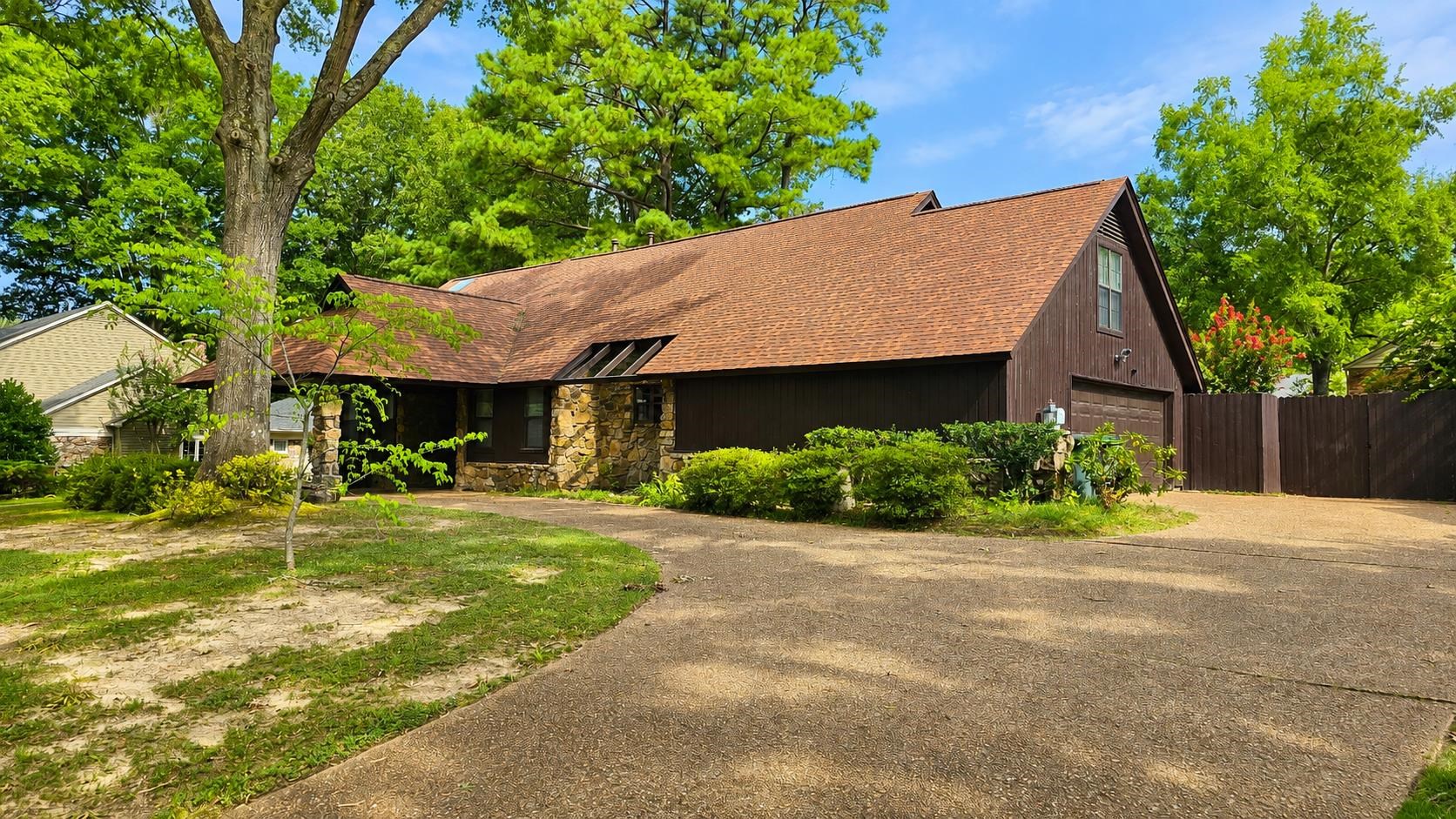 6908 Silver Maple Cv Property Photo 2