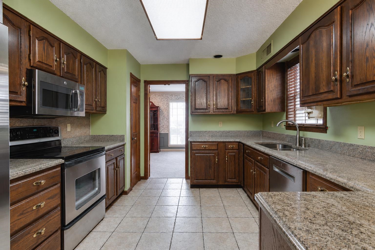 1906 Malabar Dr Property Photo 8