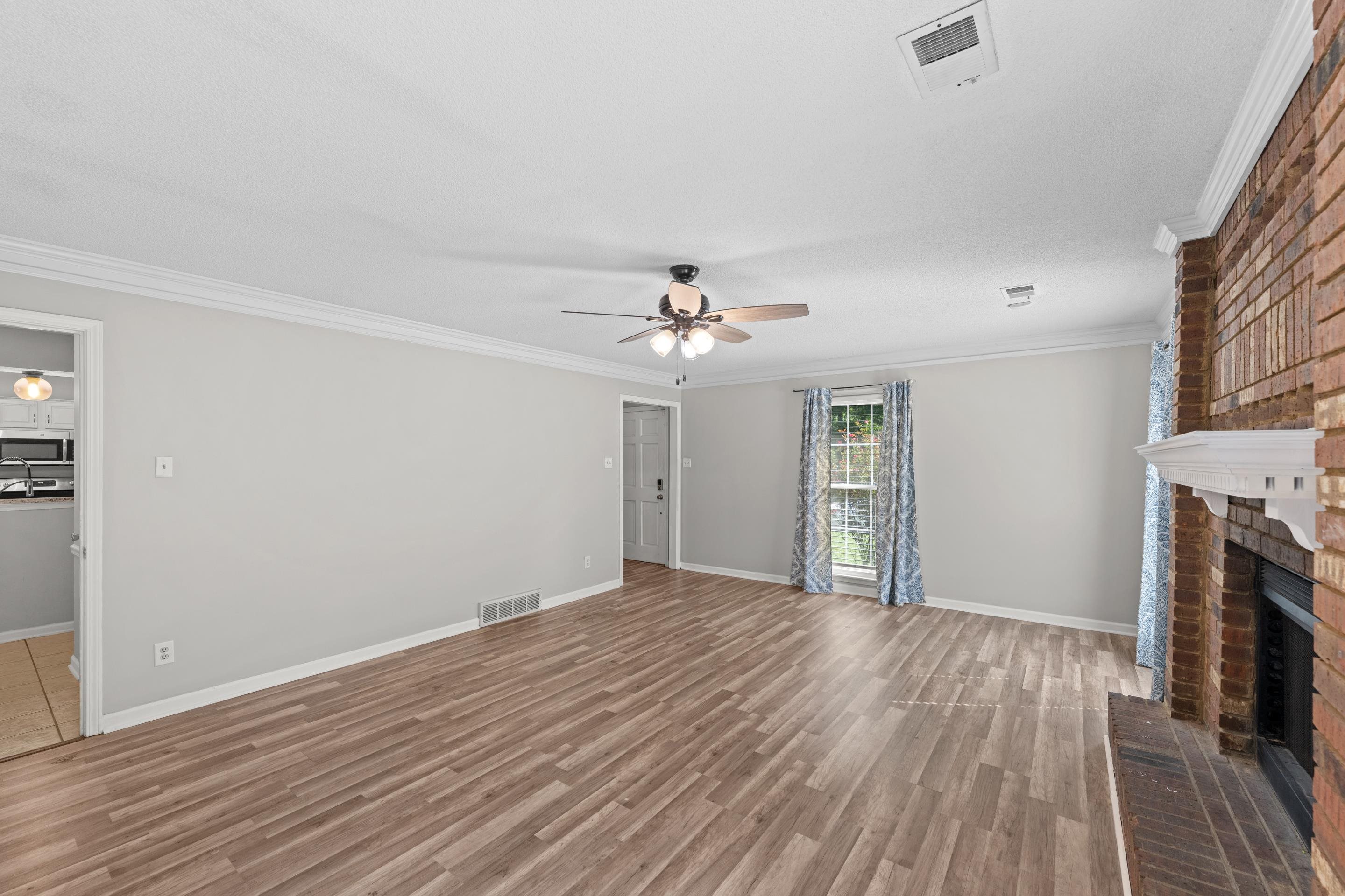 8187 Walnut Creek Rd Property Photo 8