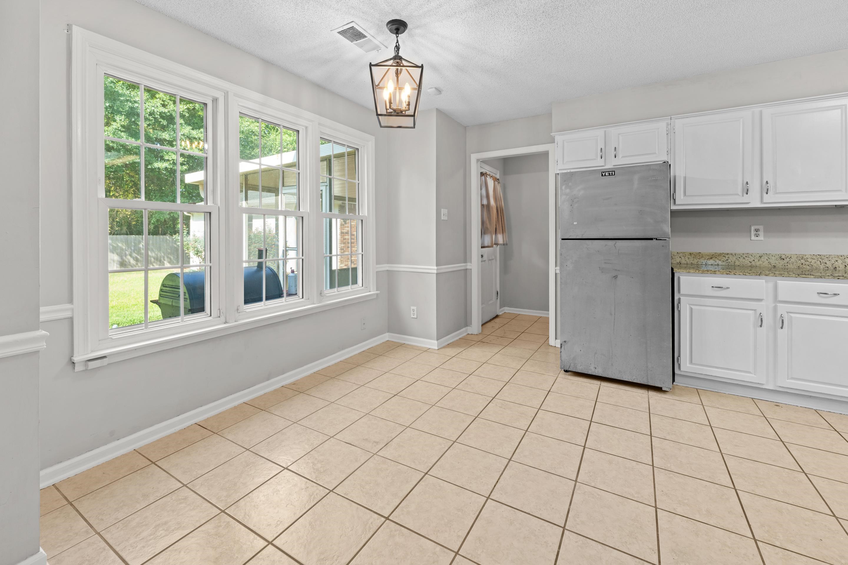 8187 Walnut Creek Rd Property Photo 16