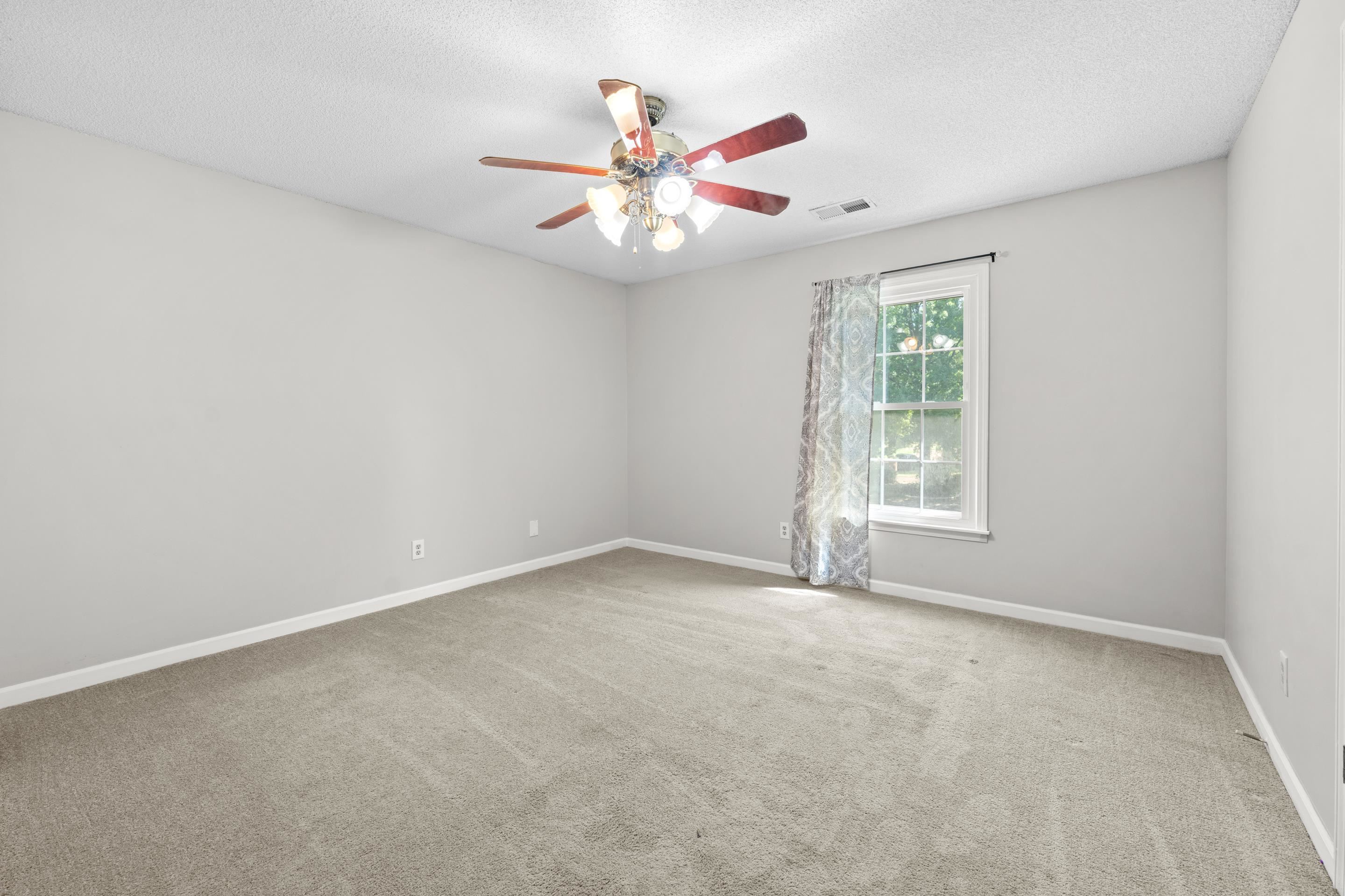 8187 Walnut Creek Rd Property Photo 26