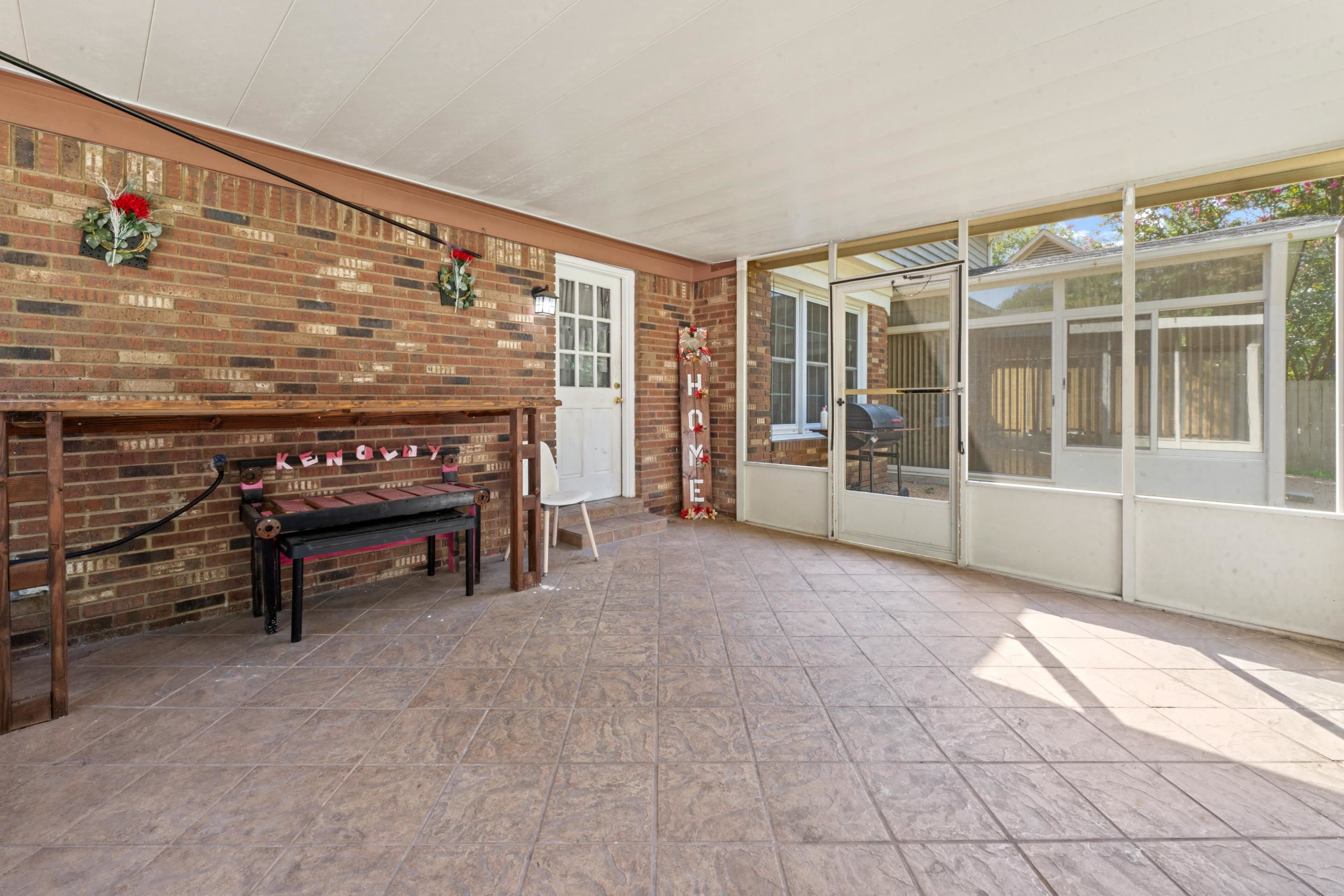 8187 Walnut Creek Rd Property Photo 33