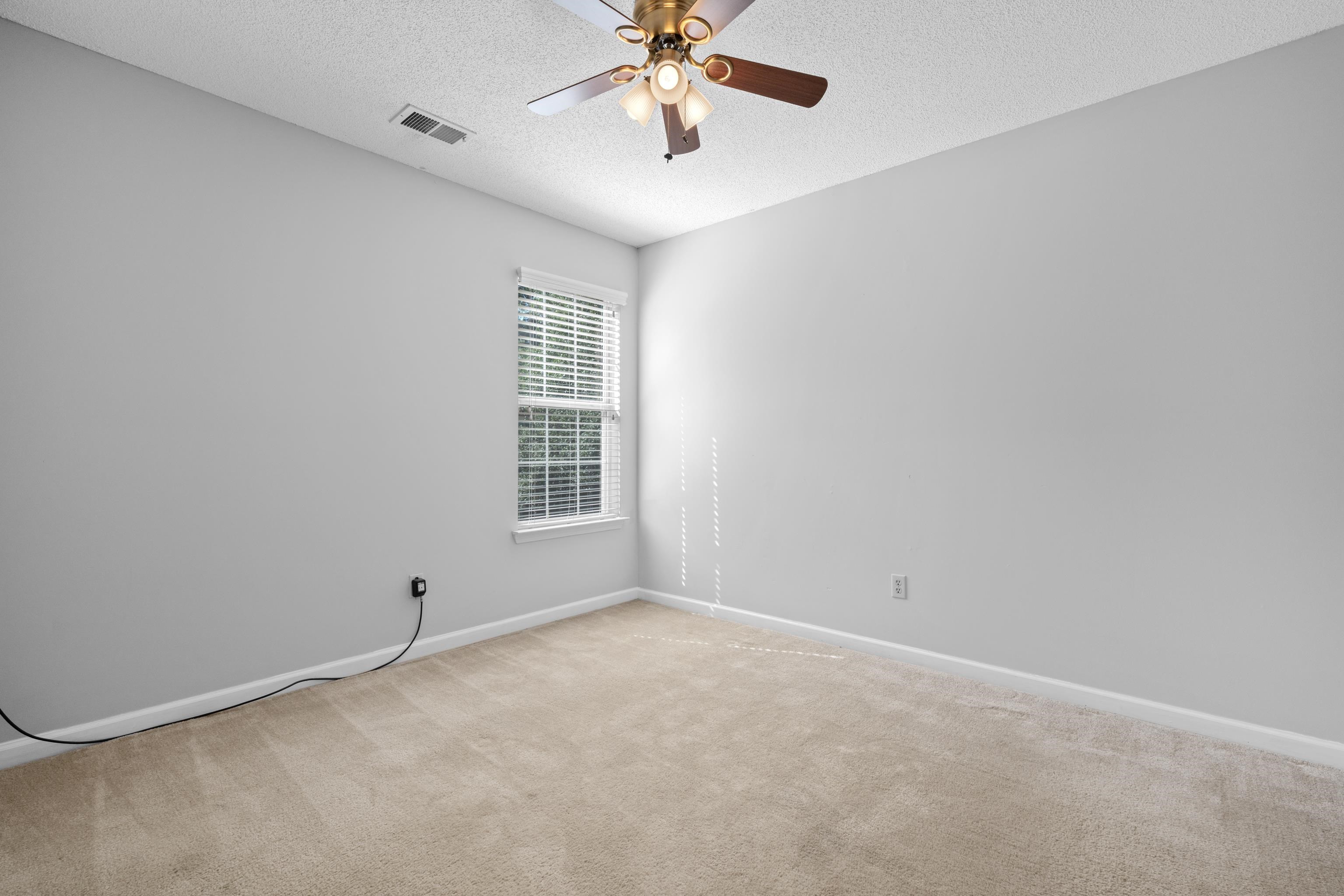 7430 Oakfield Dr Property Photo 23