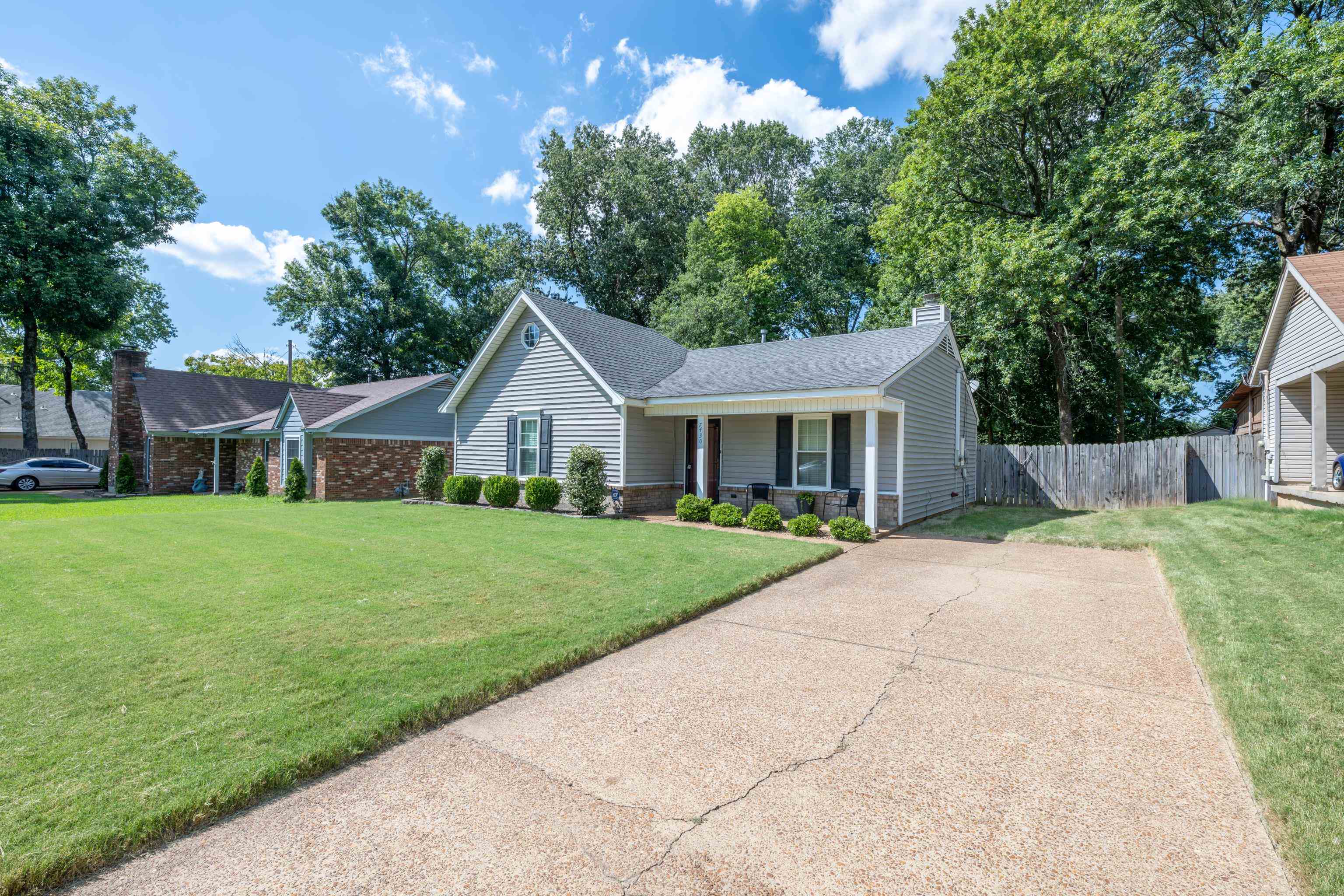 7430 Oakfield Dr Property Photo 32
