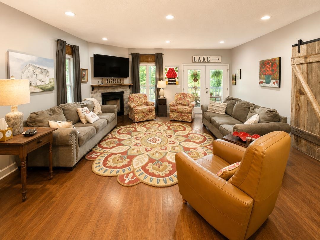 200 Vantage Pt Property Photo 9