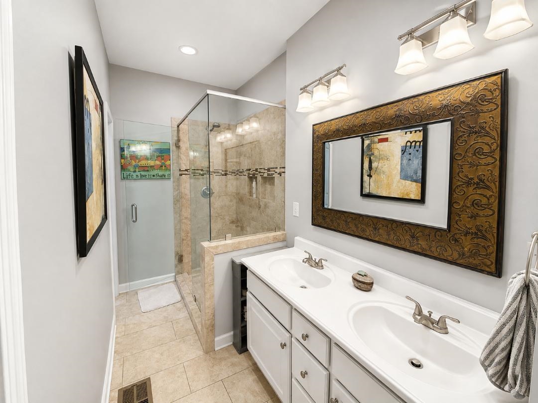 200 Vantage Pt Property Photo 20