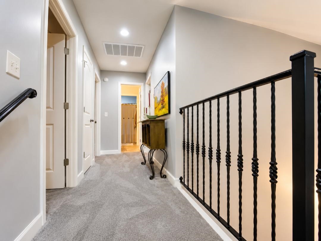 200 Vantage Pt Property Photo 21