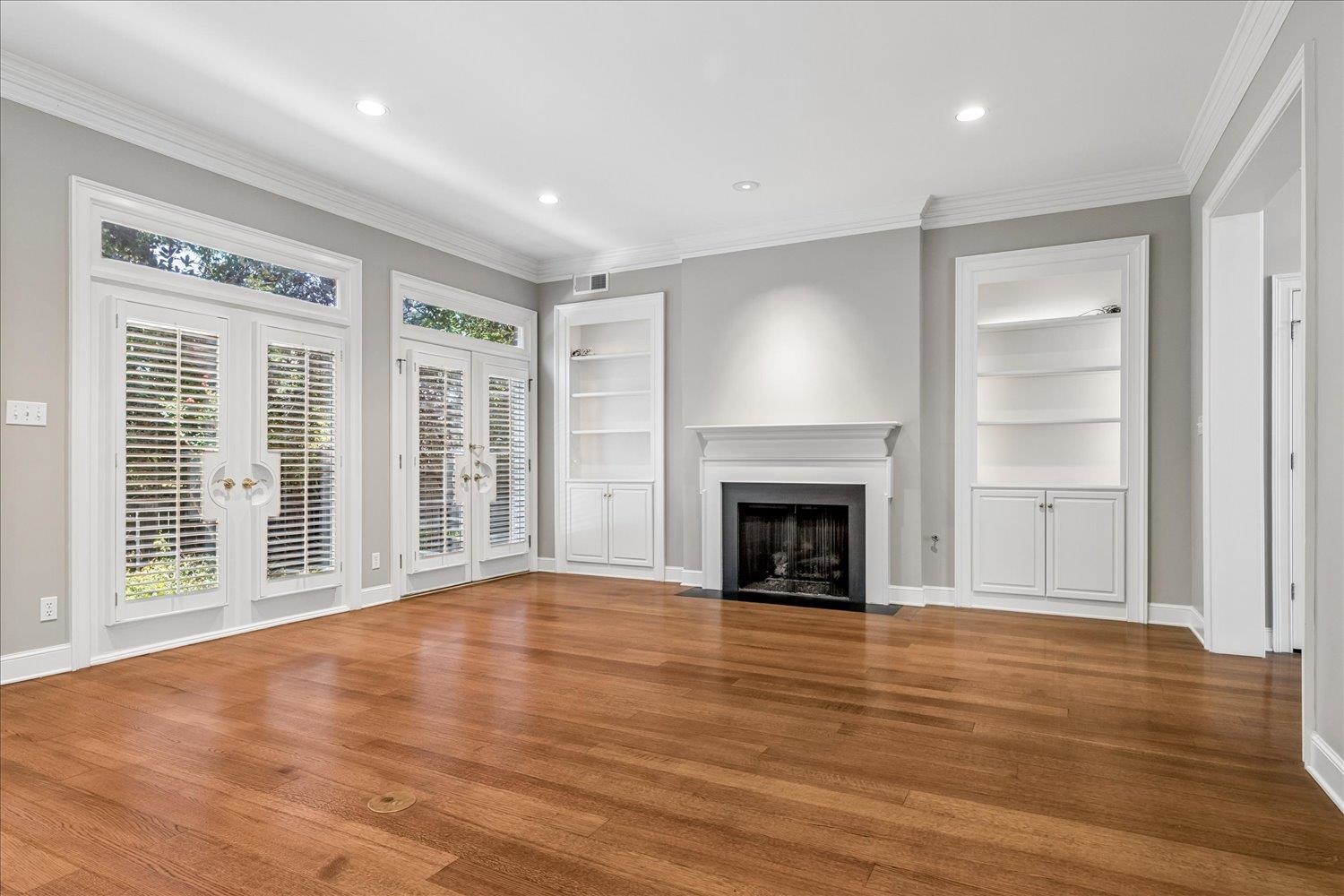 5576 Bayberry Cv Property Photo 6
