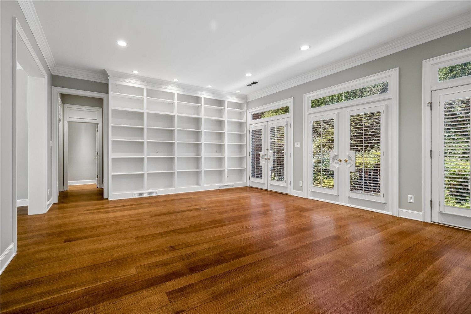 5576 Bayberry Cv Property Photo 7