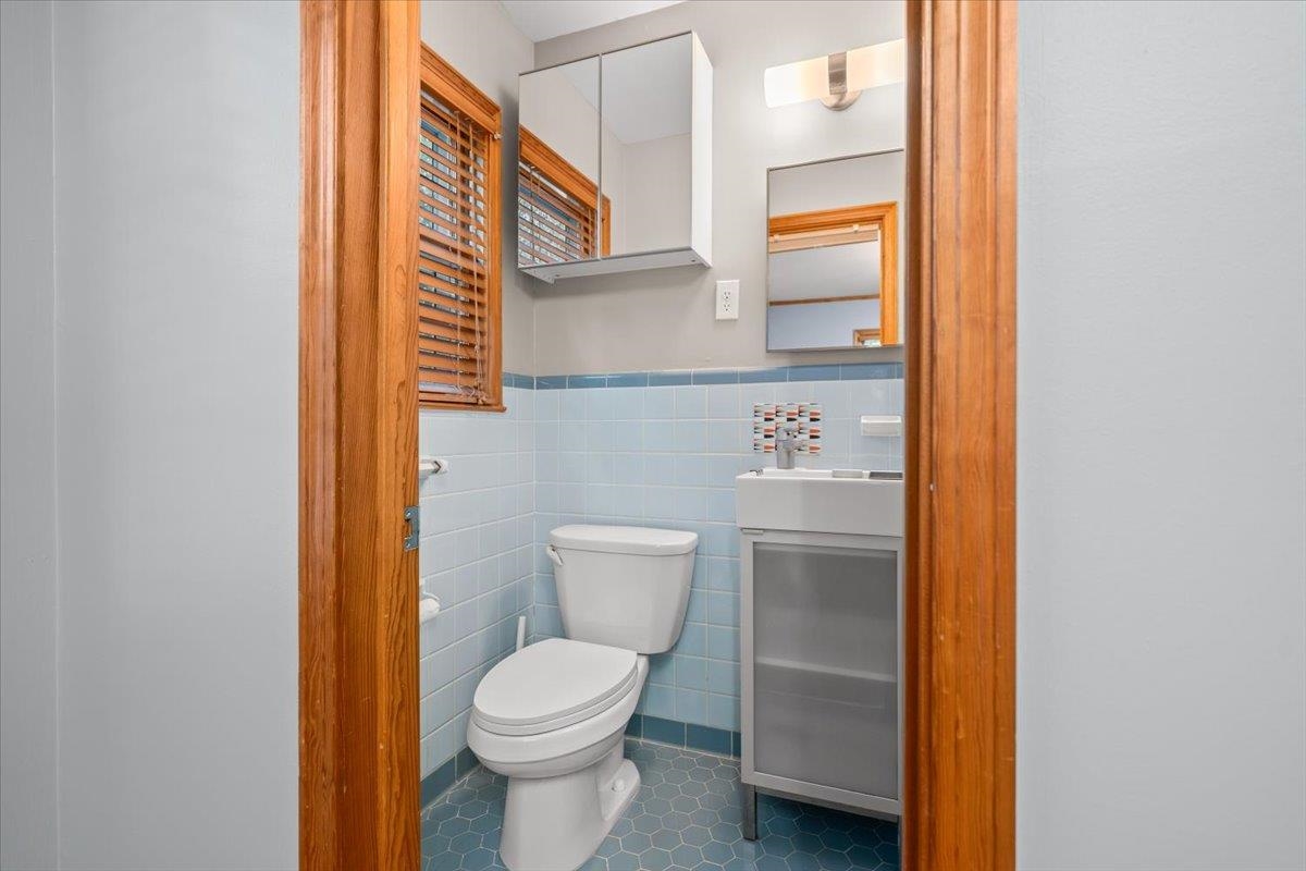 536 Alexander St Property Photo 22