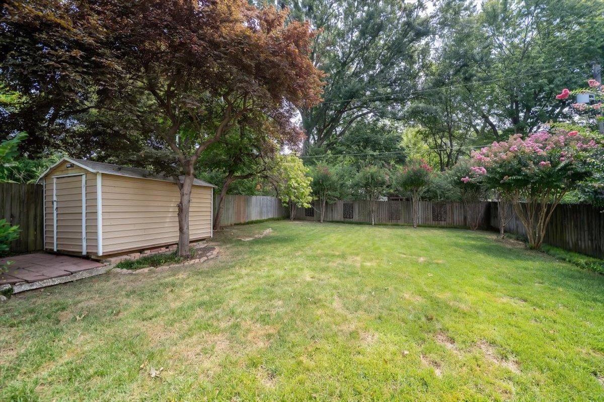 536 Alexander St Property Photo 27