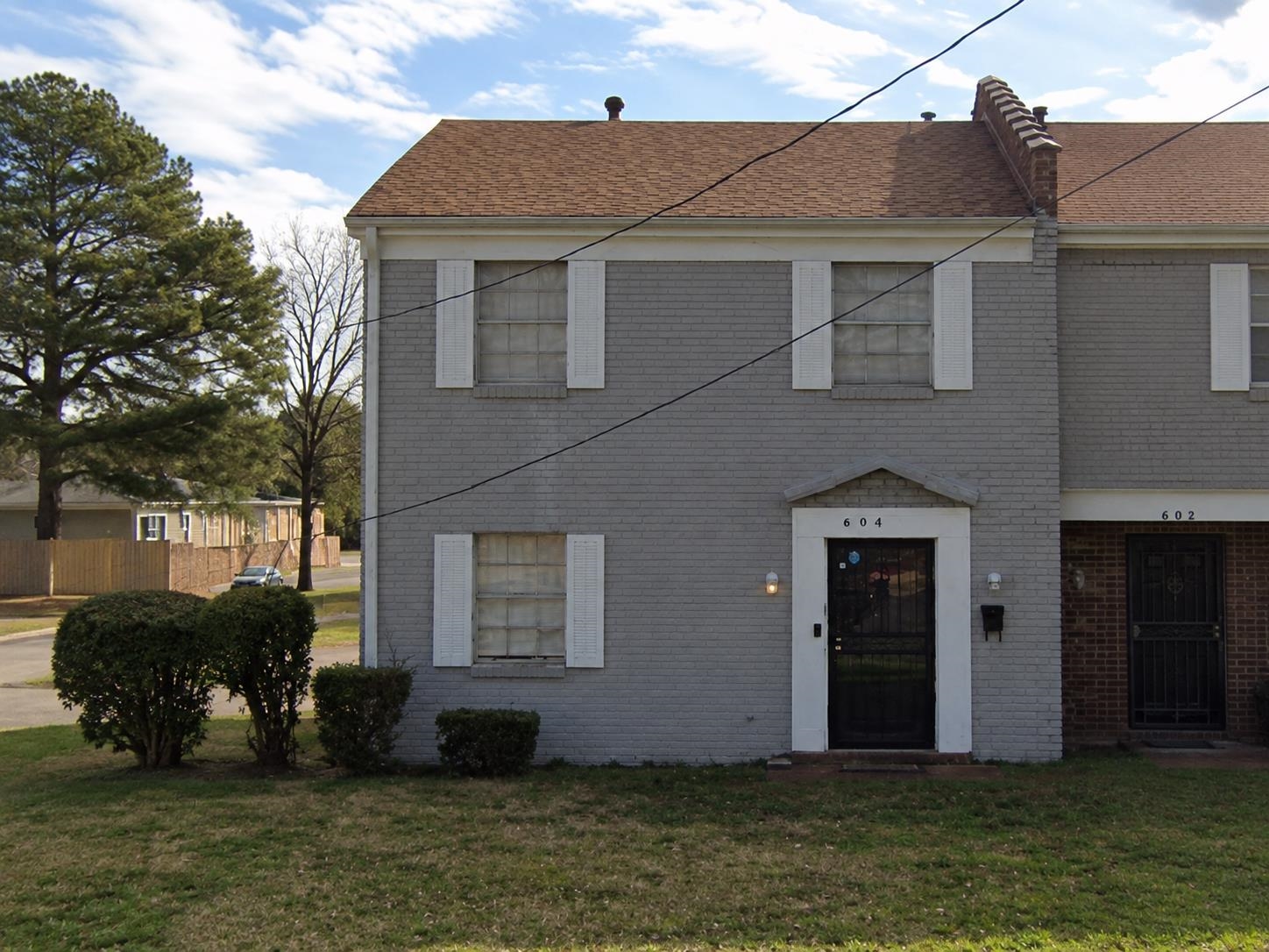 990 UNIVERSITY ST 992 Property Photo 1