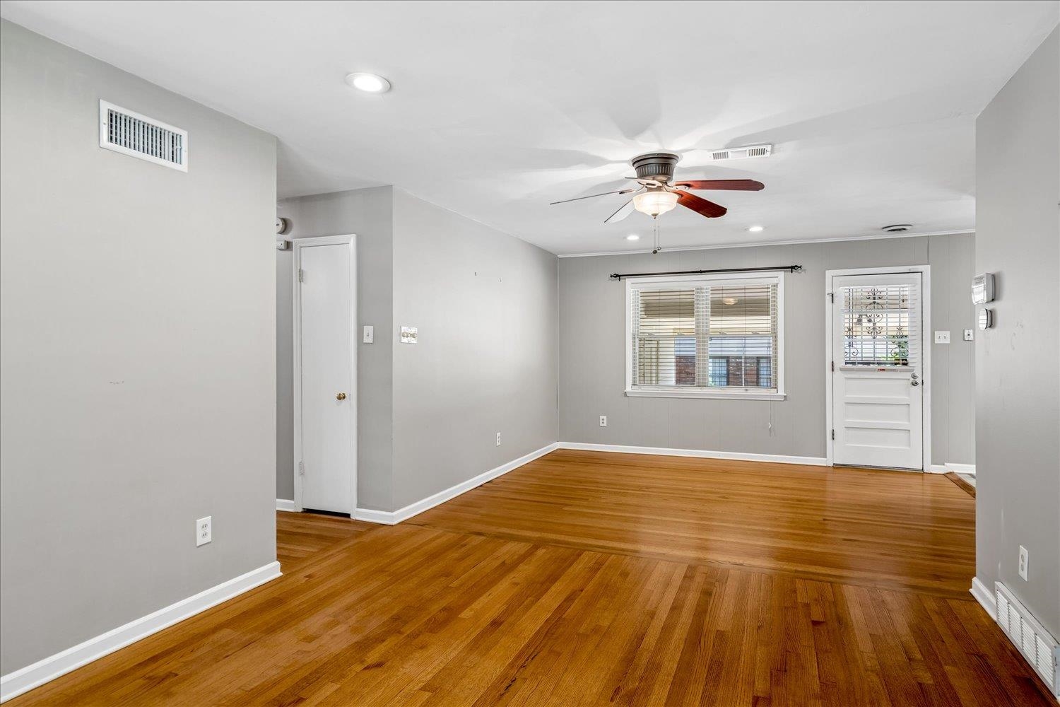 5303 Edenshire Ave Property Photo 10