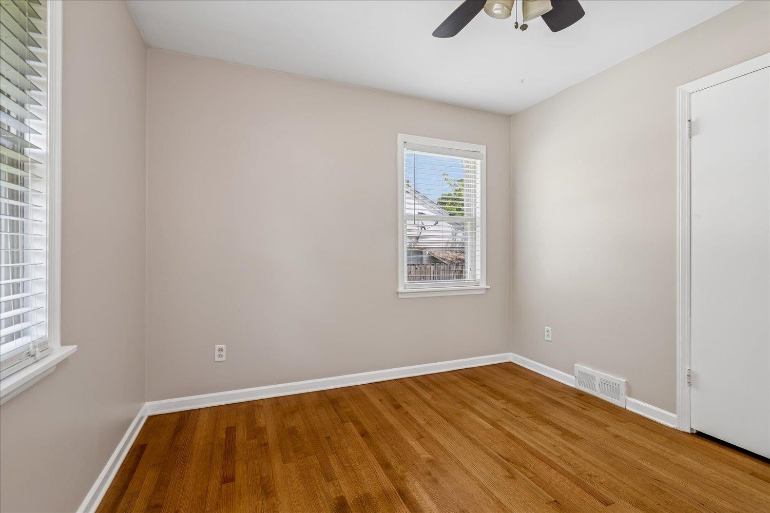 5303 Edenshire Ave Property Photo 31