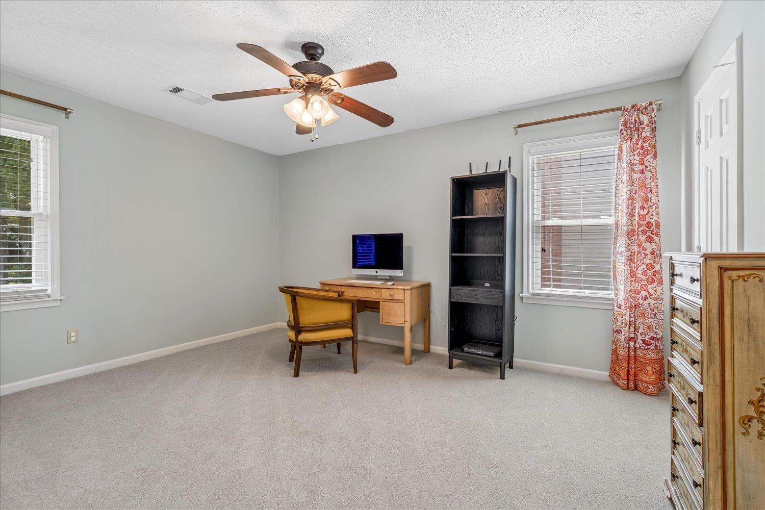 7109 Woodridge Ln Property Photo 24
