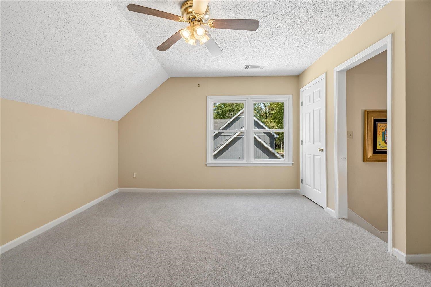 7109 Woodridge Ln Property Photo 28