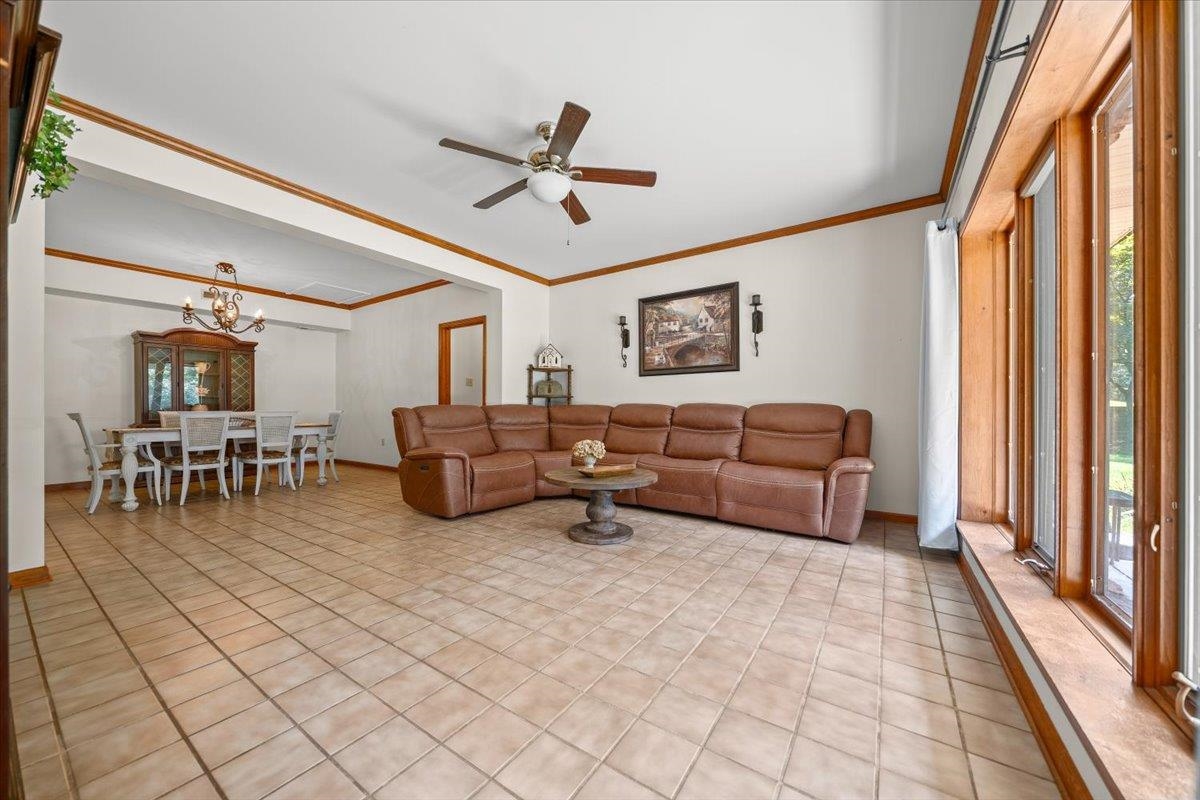 2445 Pittman Rd Property Photo 12