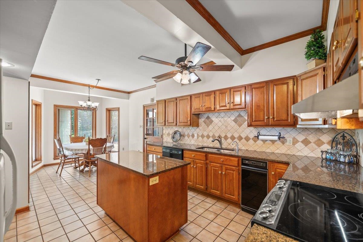 2445 Pittman Rd Property Photo 17