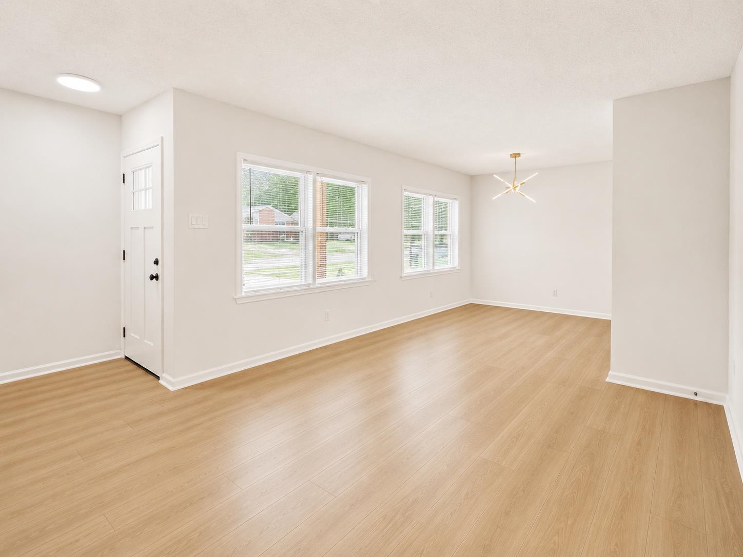 3639 Brompton Dr Property Photo 5