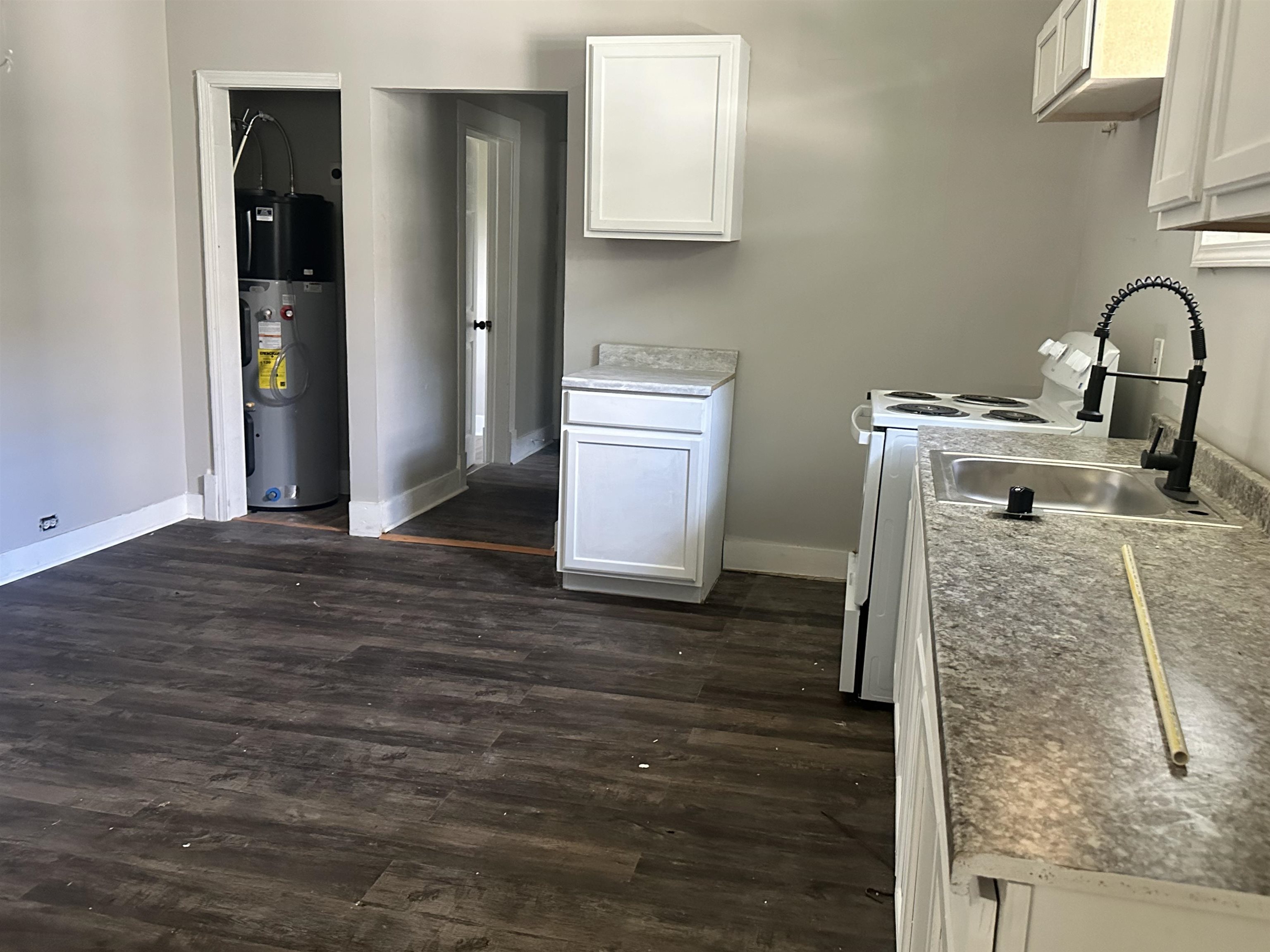765 Grand St Property Photo 3