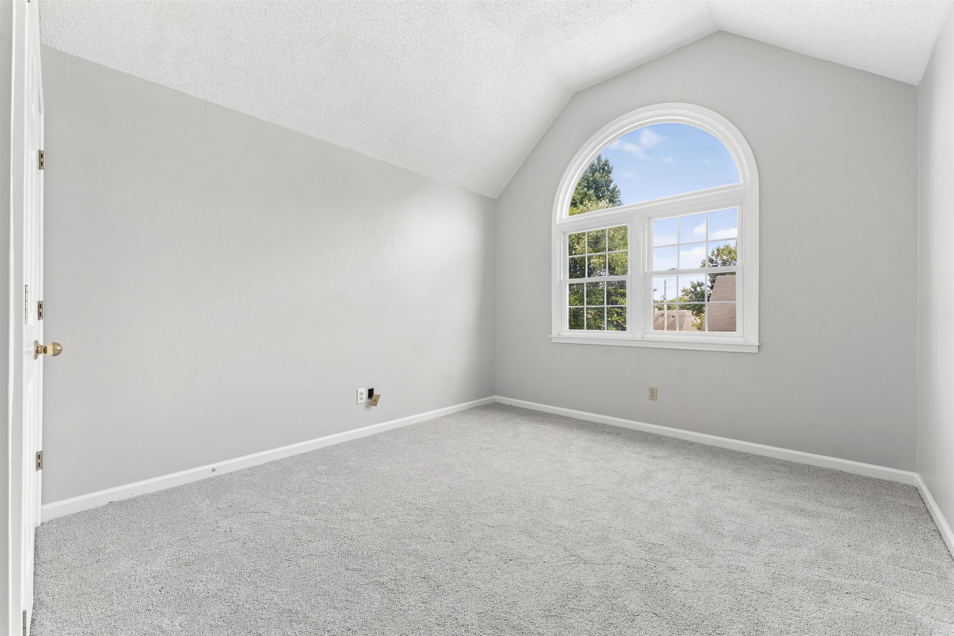 857 Paradise Dr Property Photo 23