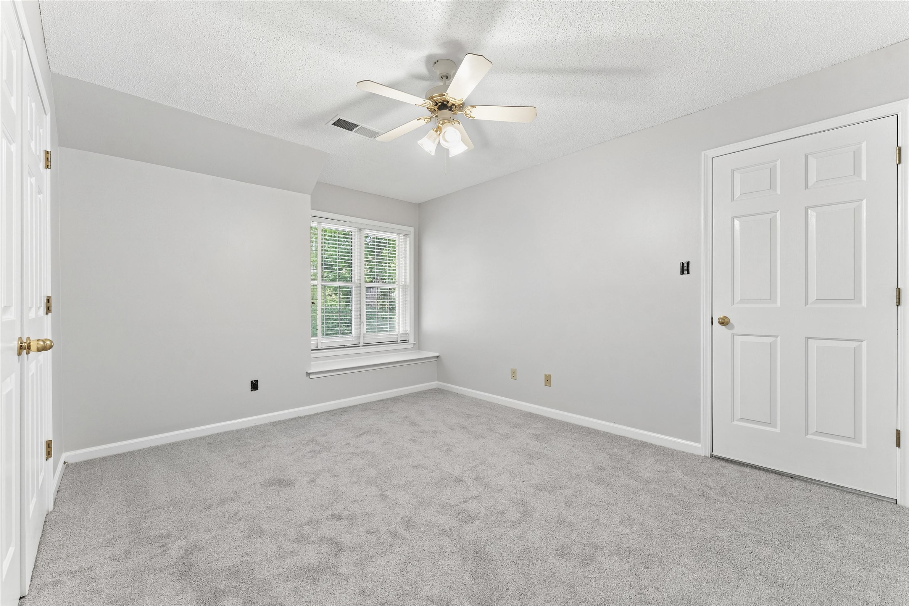 857 Paradise Dr Property Photo 27