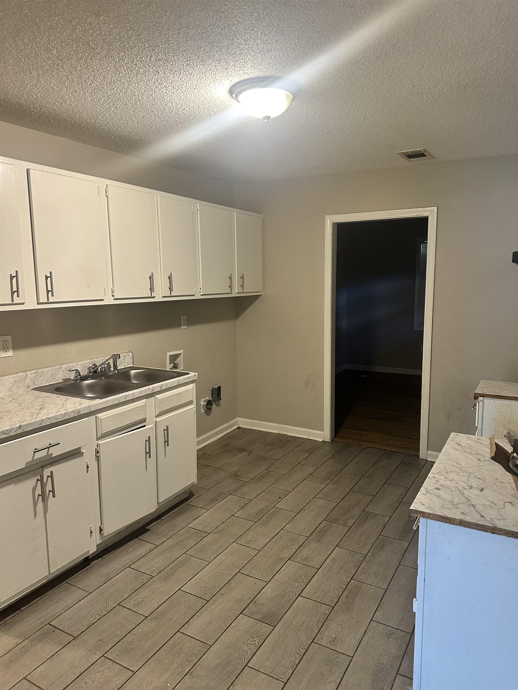 3671 Skylark Dr Property Photo 3