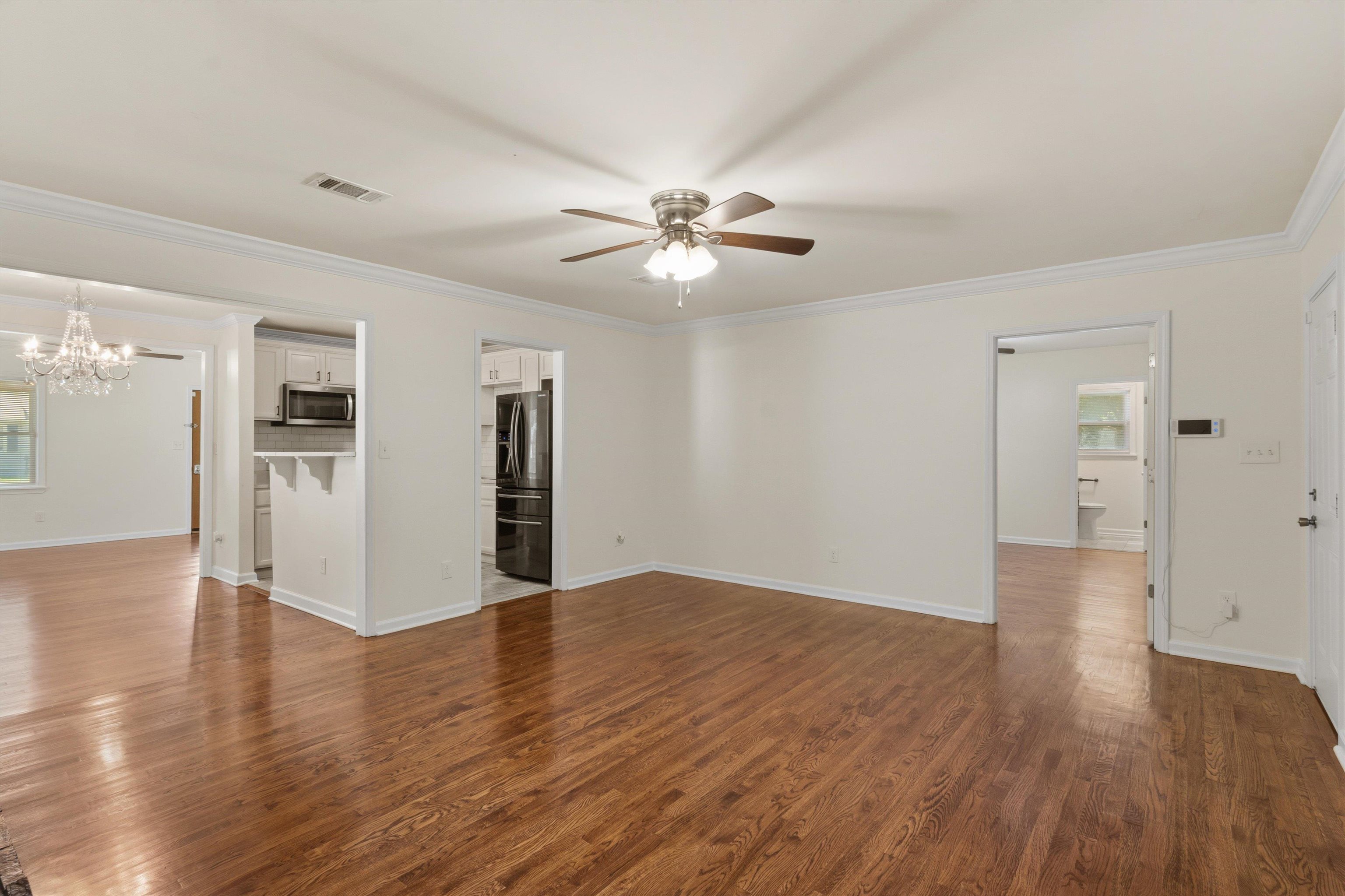 1305 Gherald St Property Photo 9