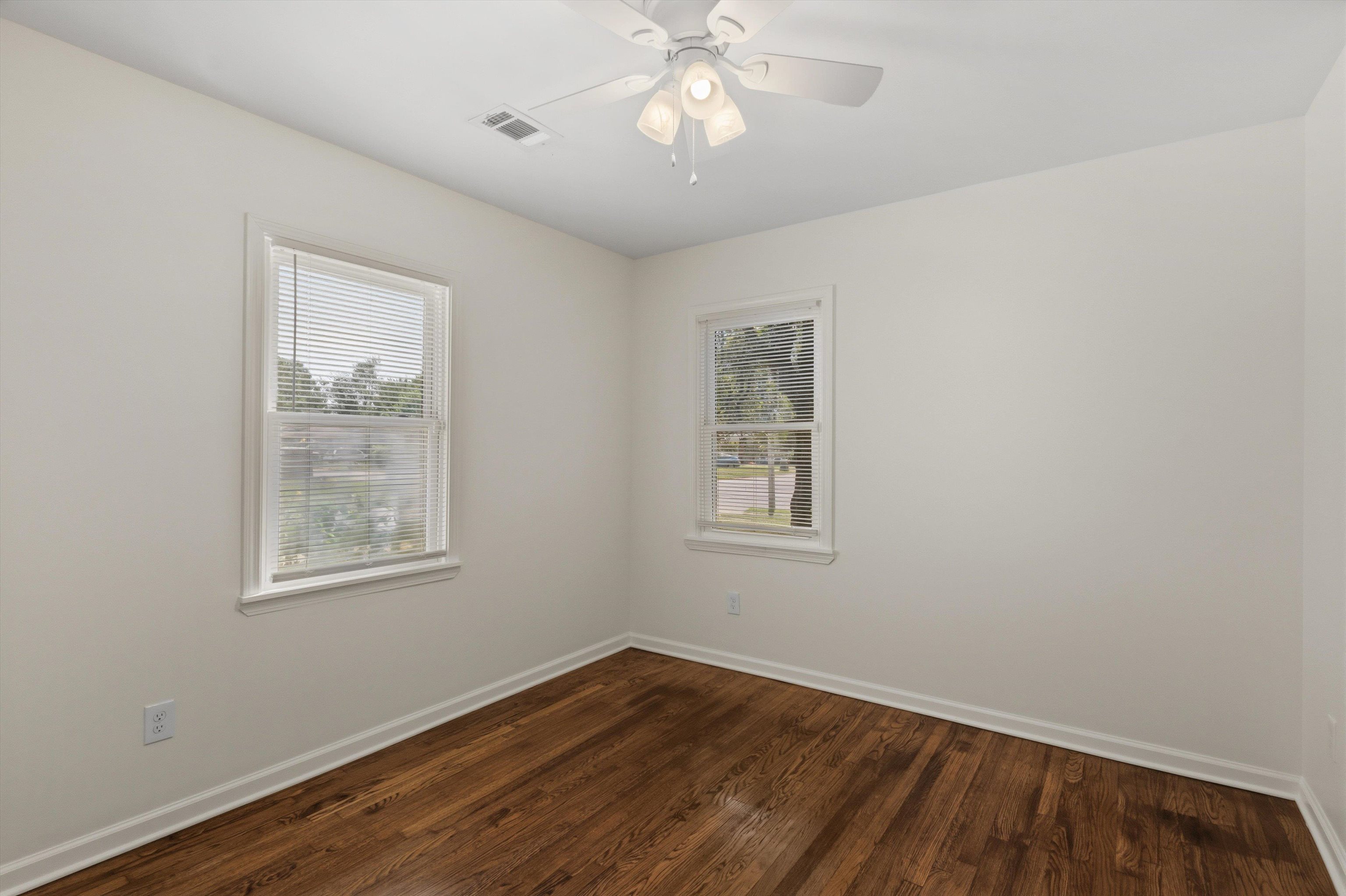 1305 Gherald St Property Photo 15
