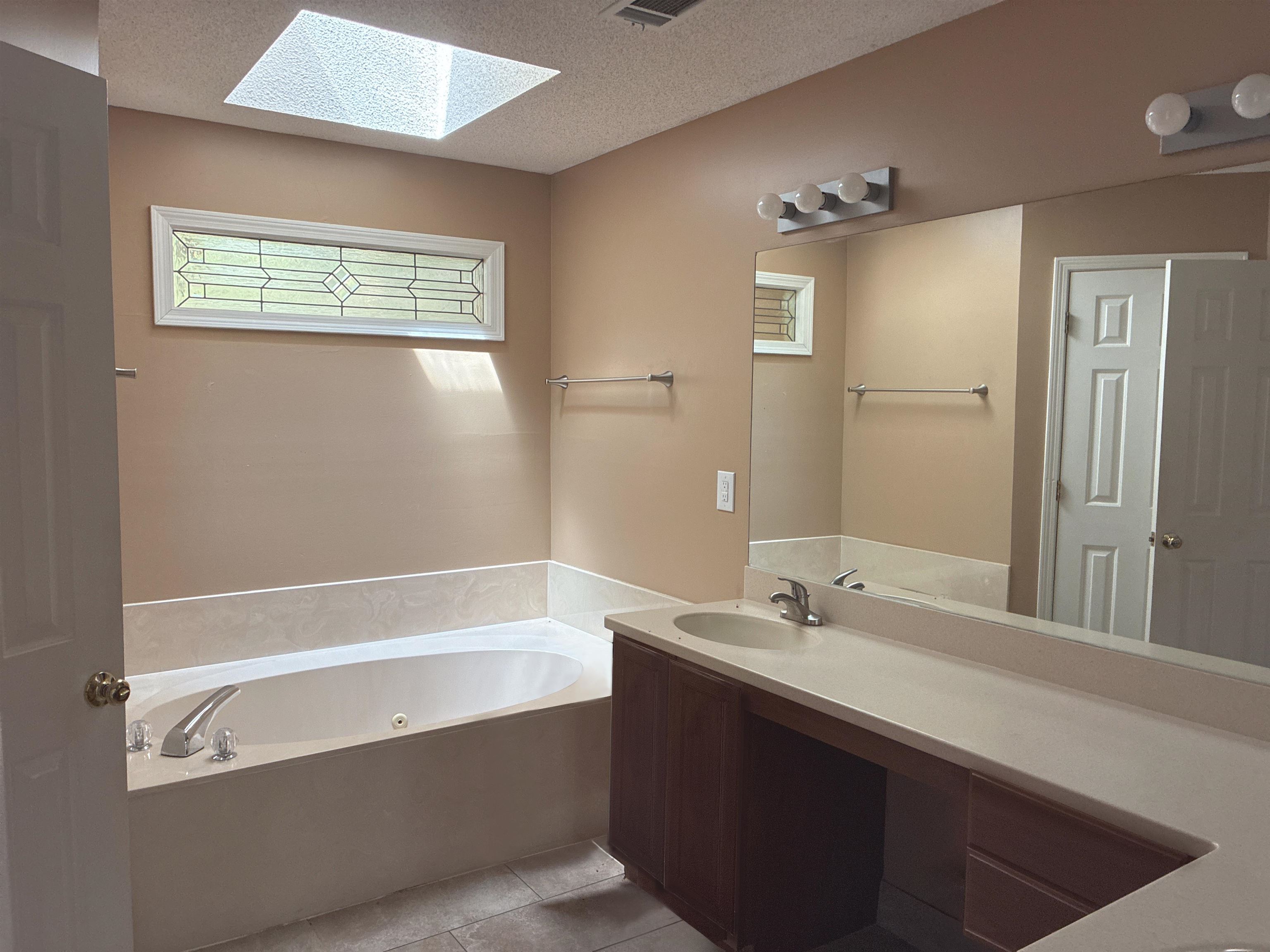 8534 Shady Trail Cv Property Photo 15