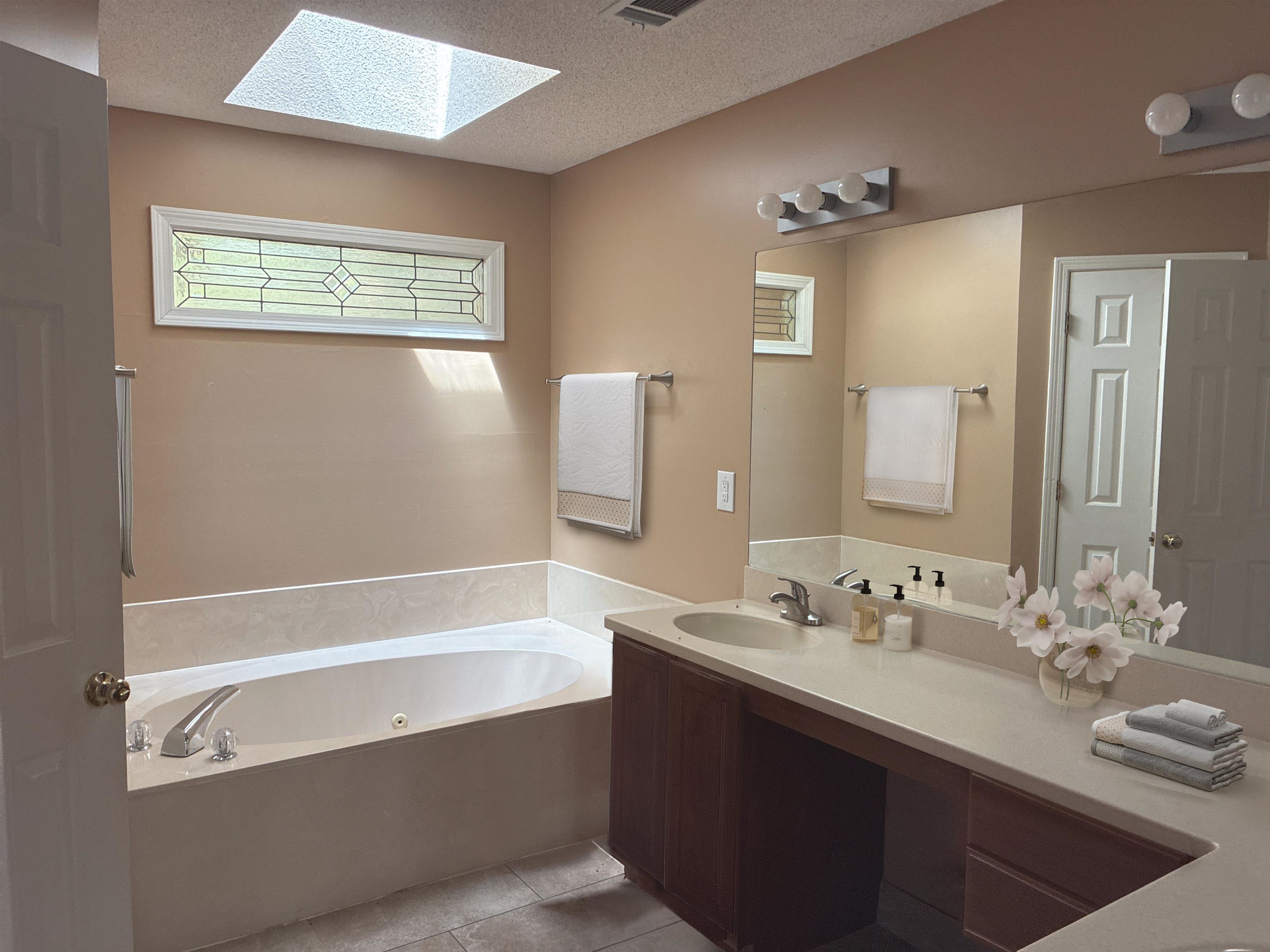8534 Shady Trail Cv Property Photo 16