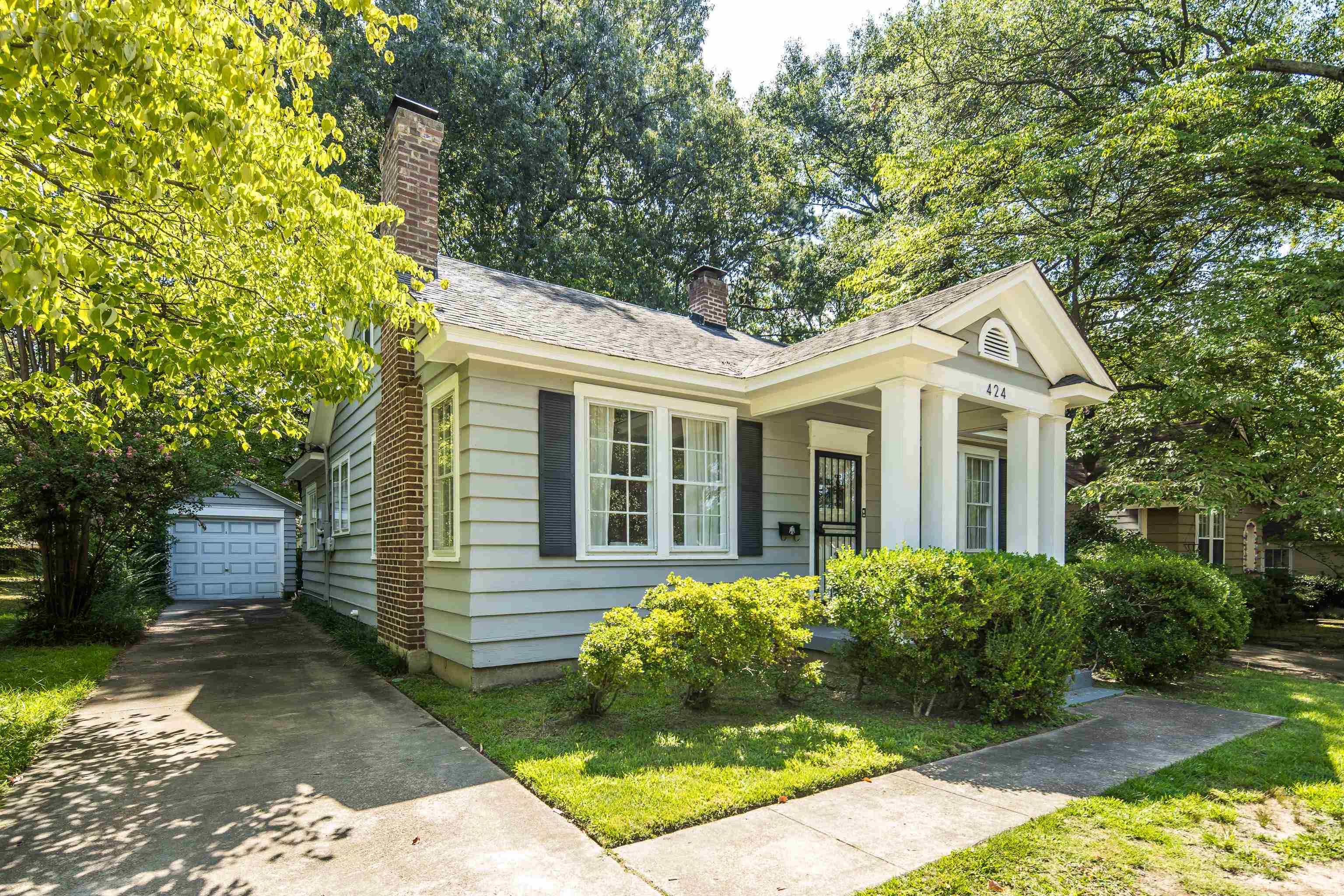 424 Alexander St Property Photo 4
