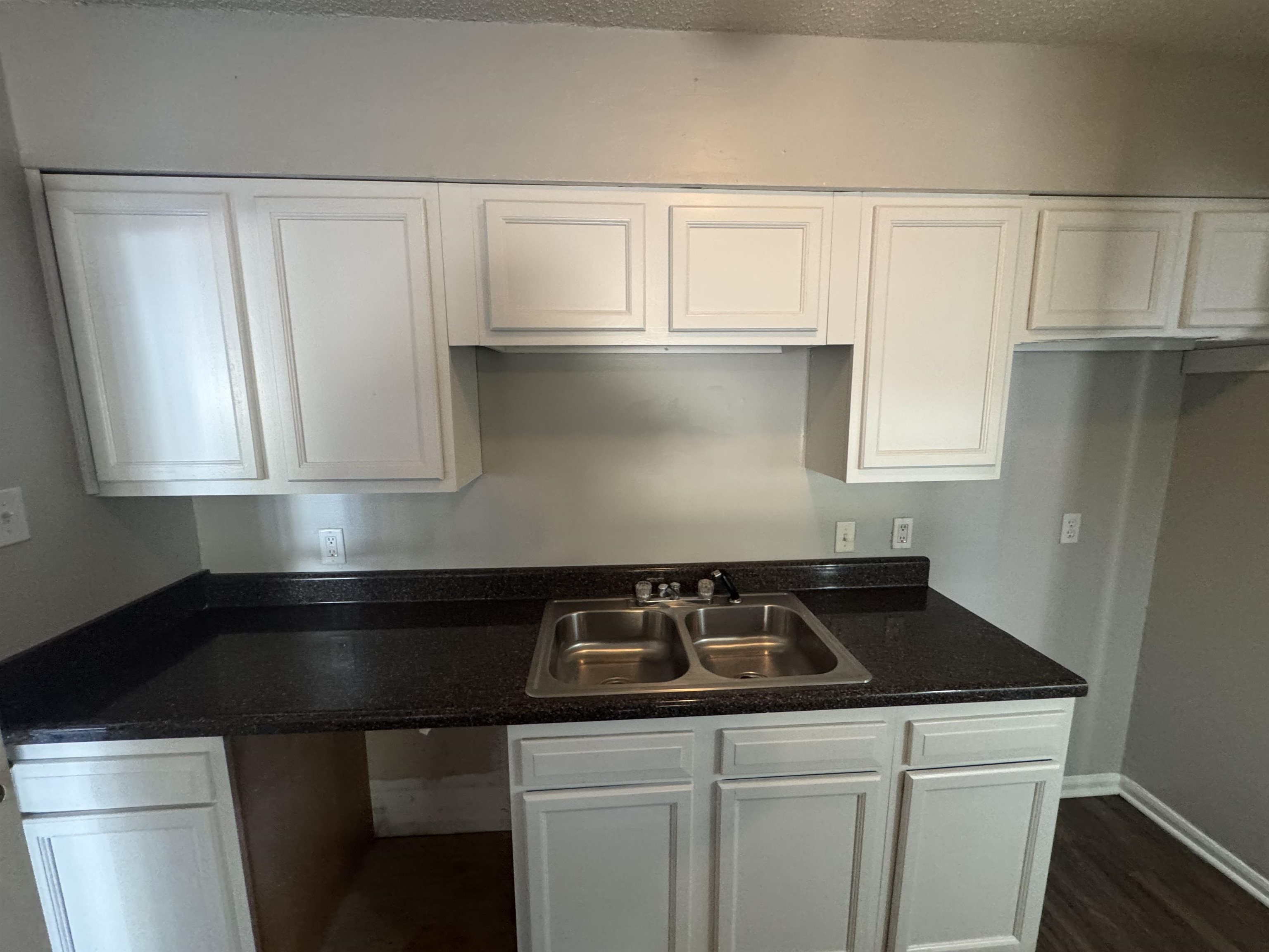 745 Harahan Rd Property Photo 10
