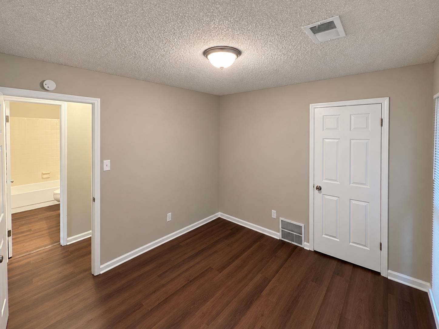 4421 Forest Valley Dr Property Photo 6