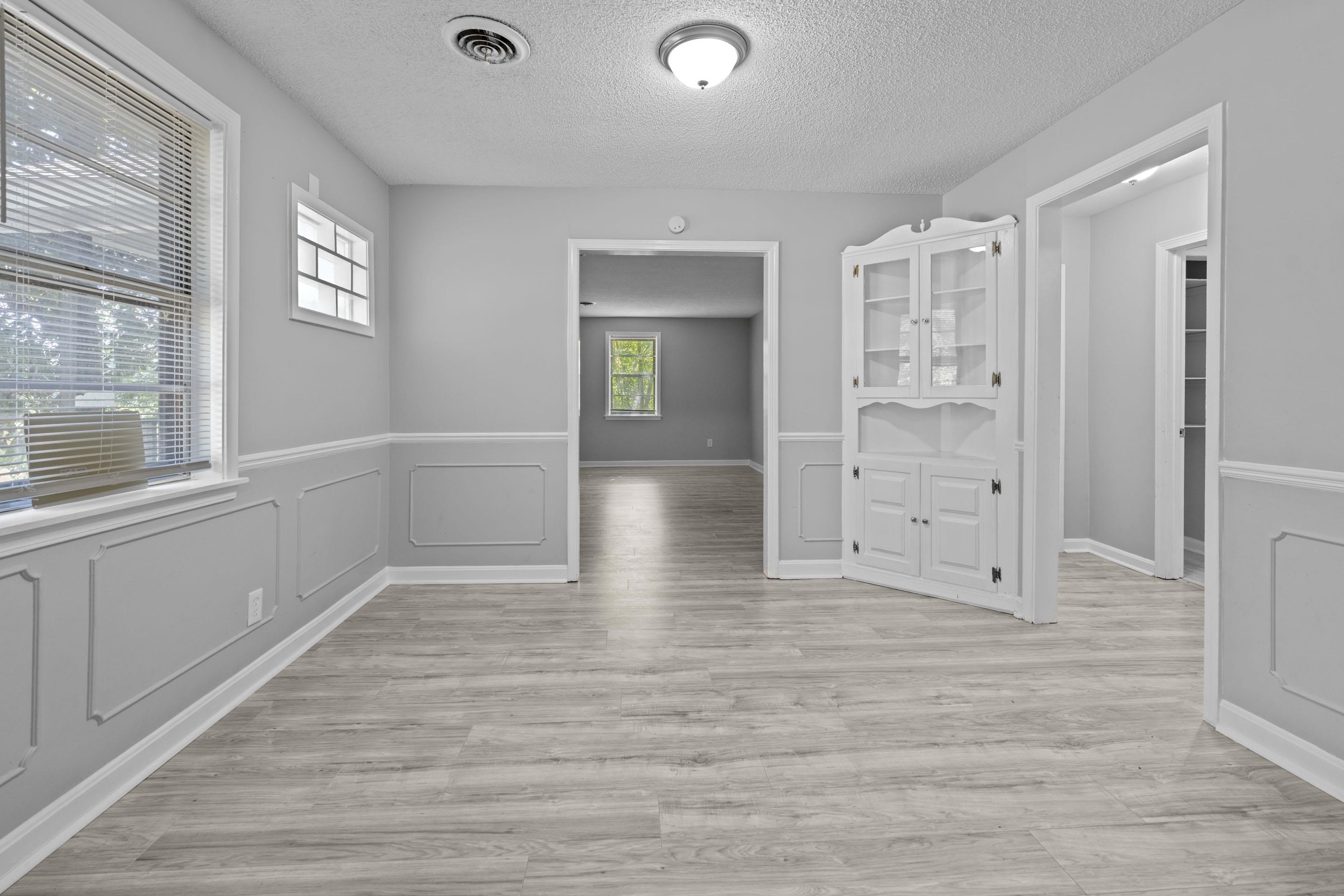 2067 Collier Dr Property Photo 3