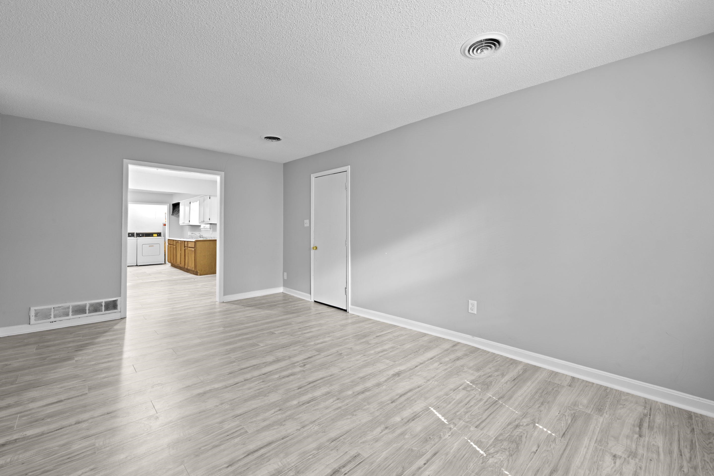 2067 Collier Dr Property Photo 13