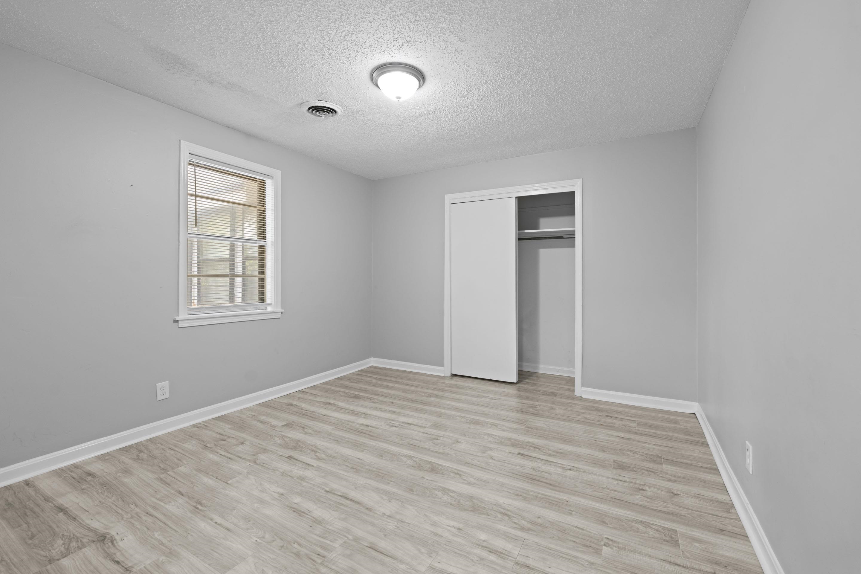 2067 Collier Dr Property Photo 14