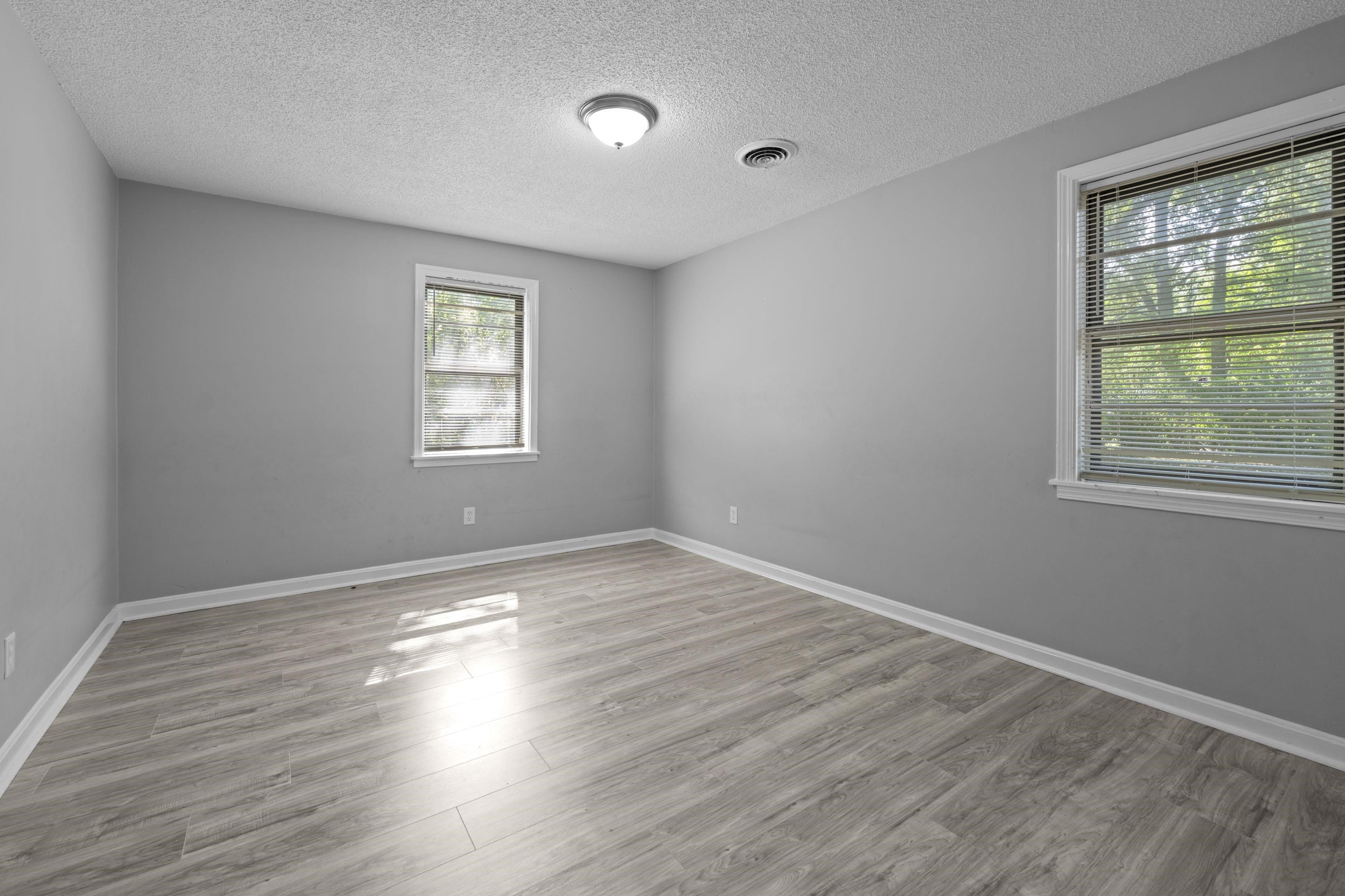 2067 Collier Dr Property Photo 15