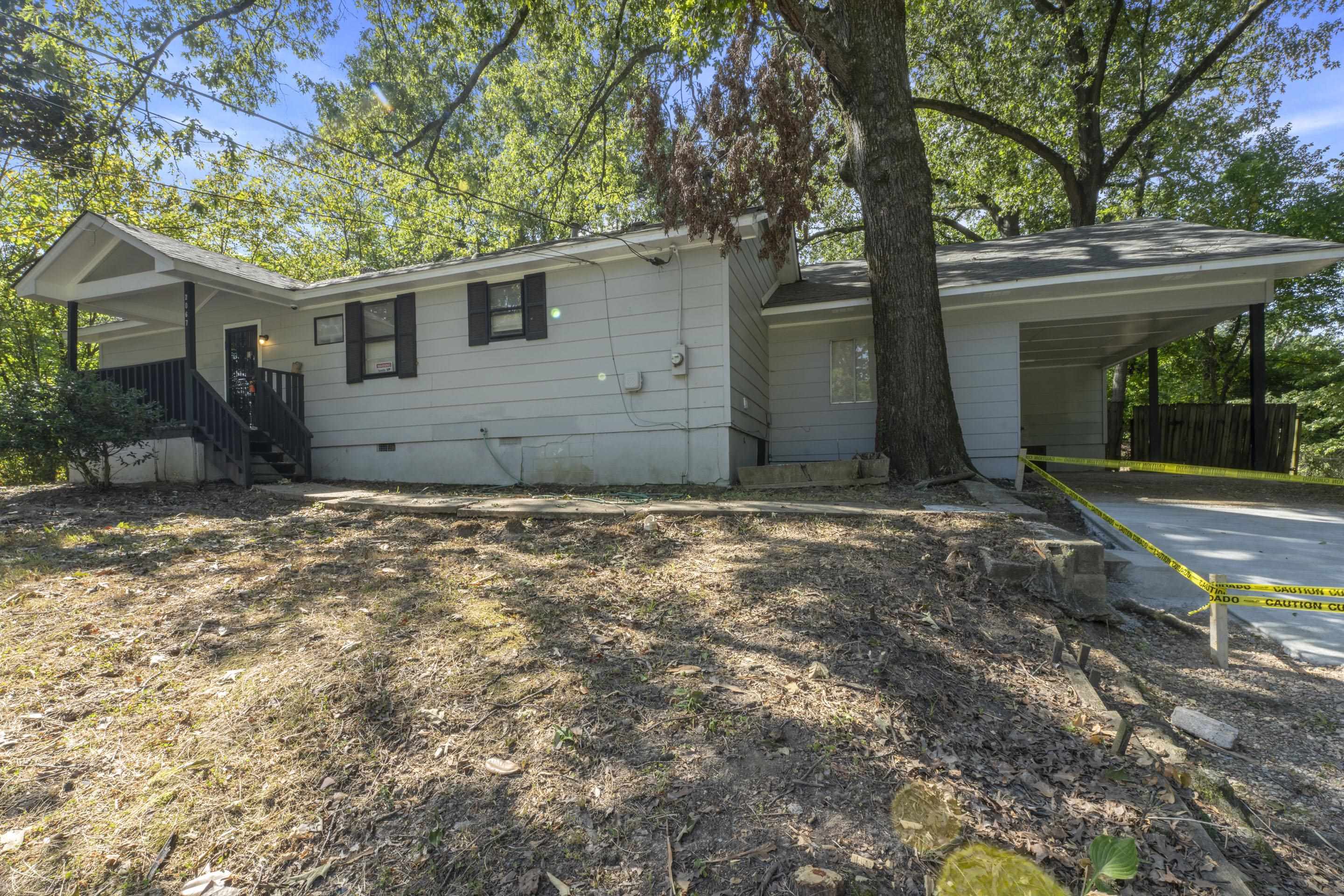 2067 Collier Dr Property Photo 19