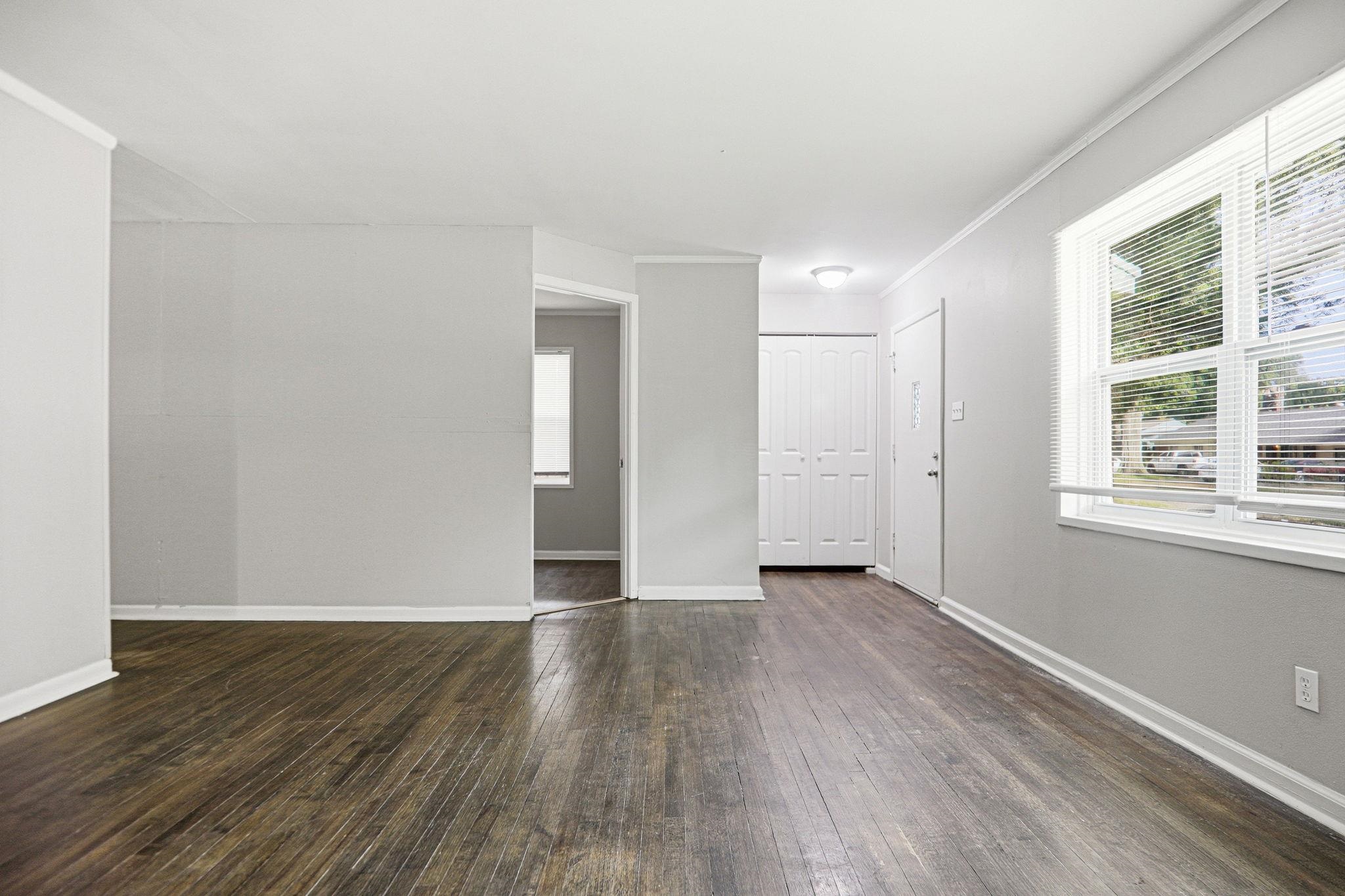 4111 Barron Ave Property Photo 4