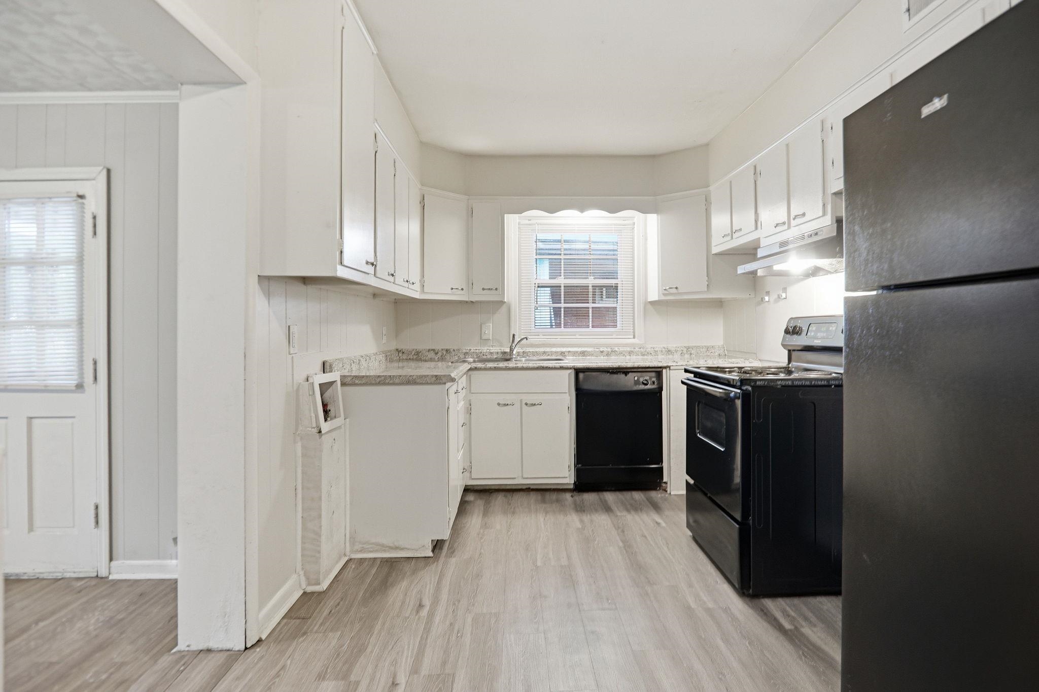 4111 Barron Ave Property Photo 10