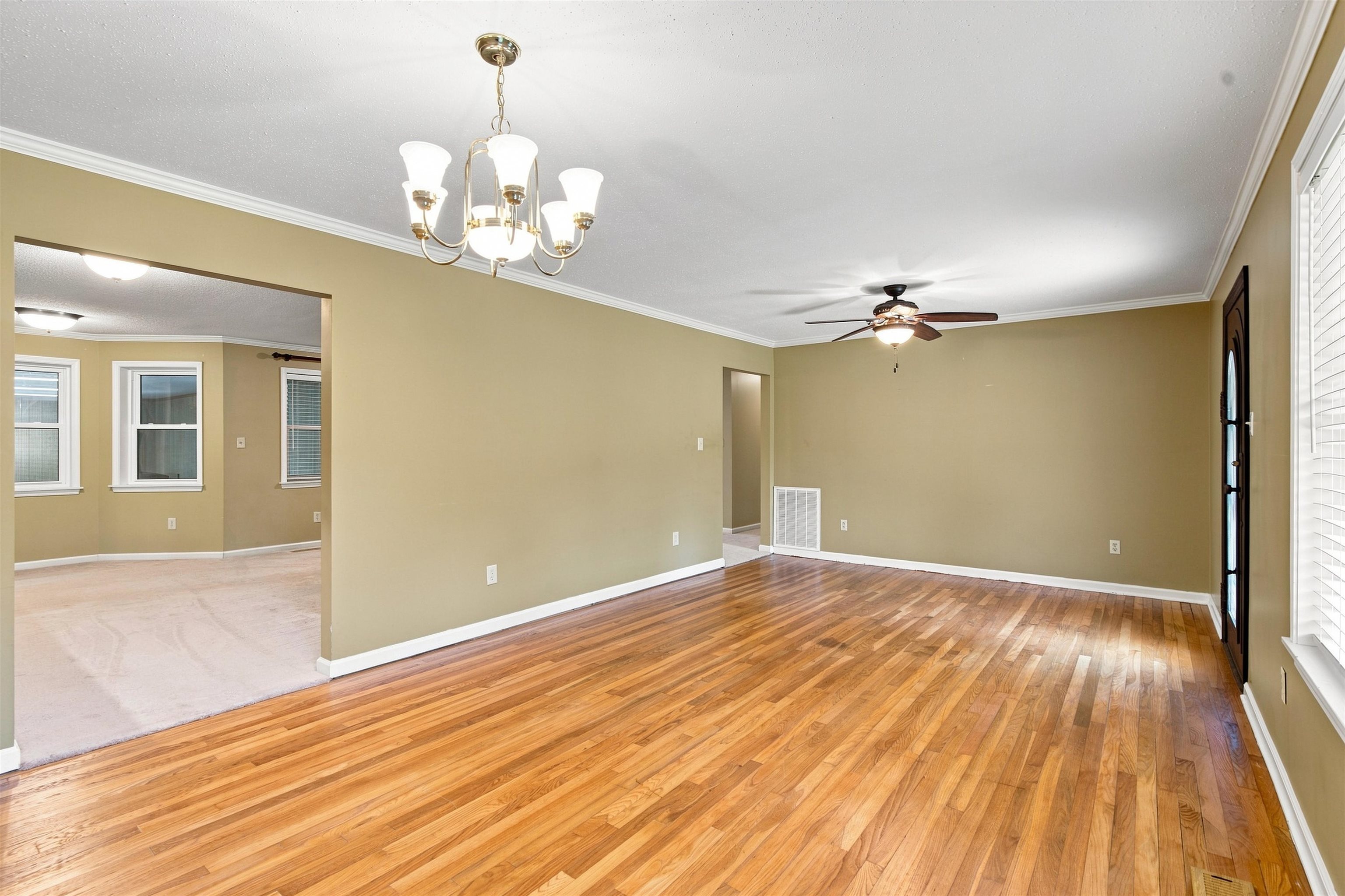 506 Charles Ave Property Photo 6