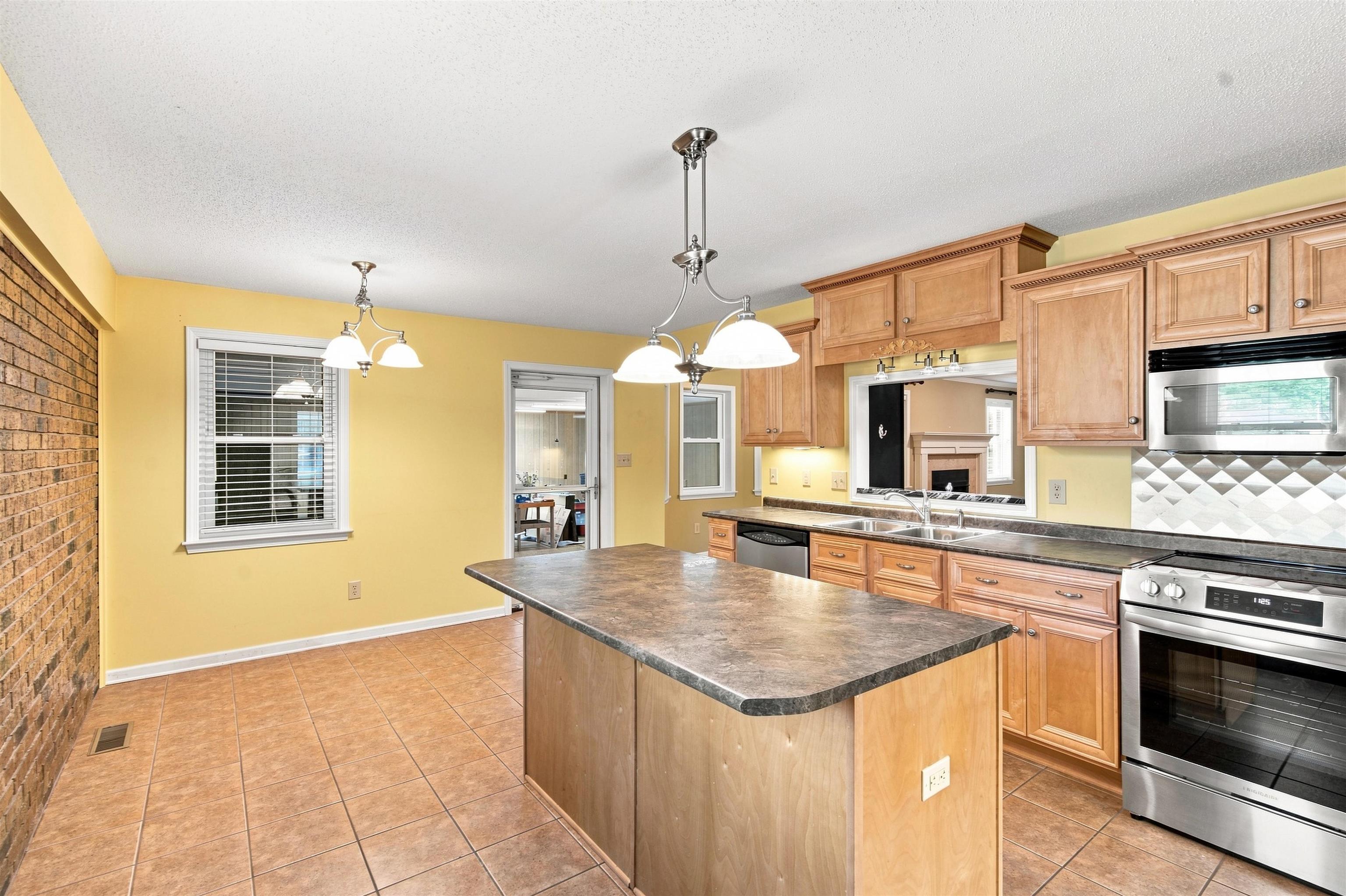 506 Charles Ave Property Photo 15