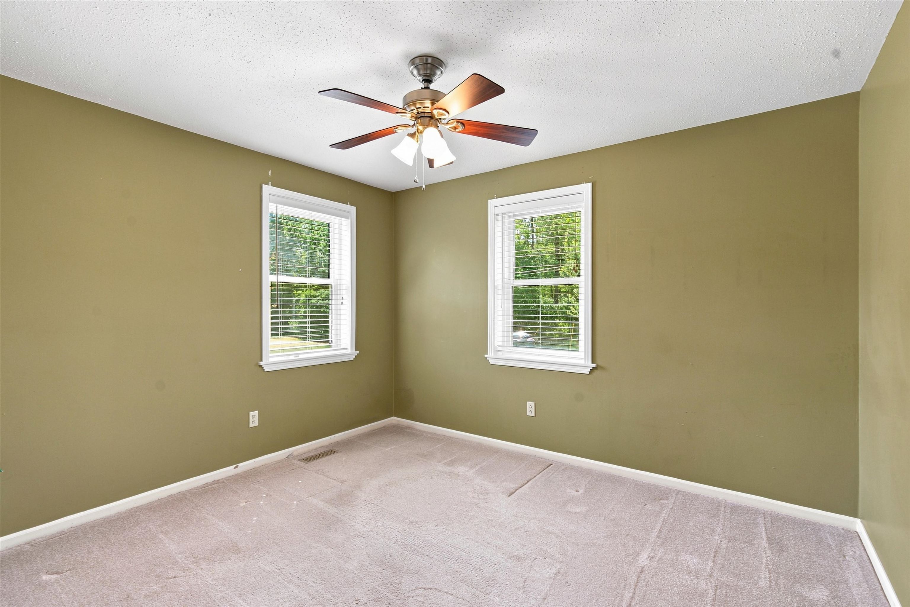 506 Charles Ave Property Photo 22