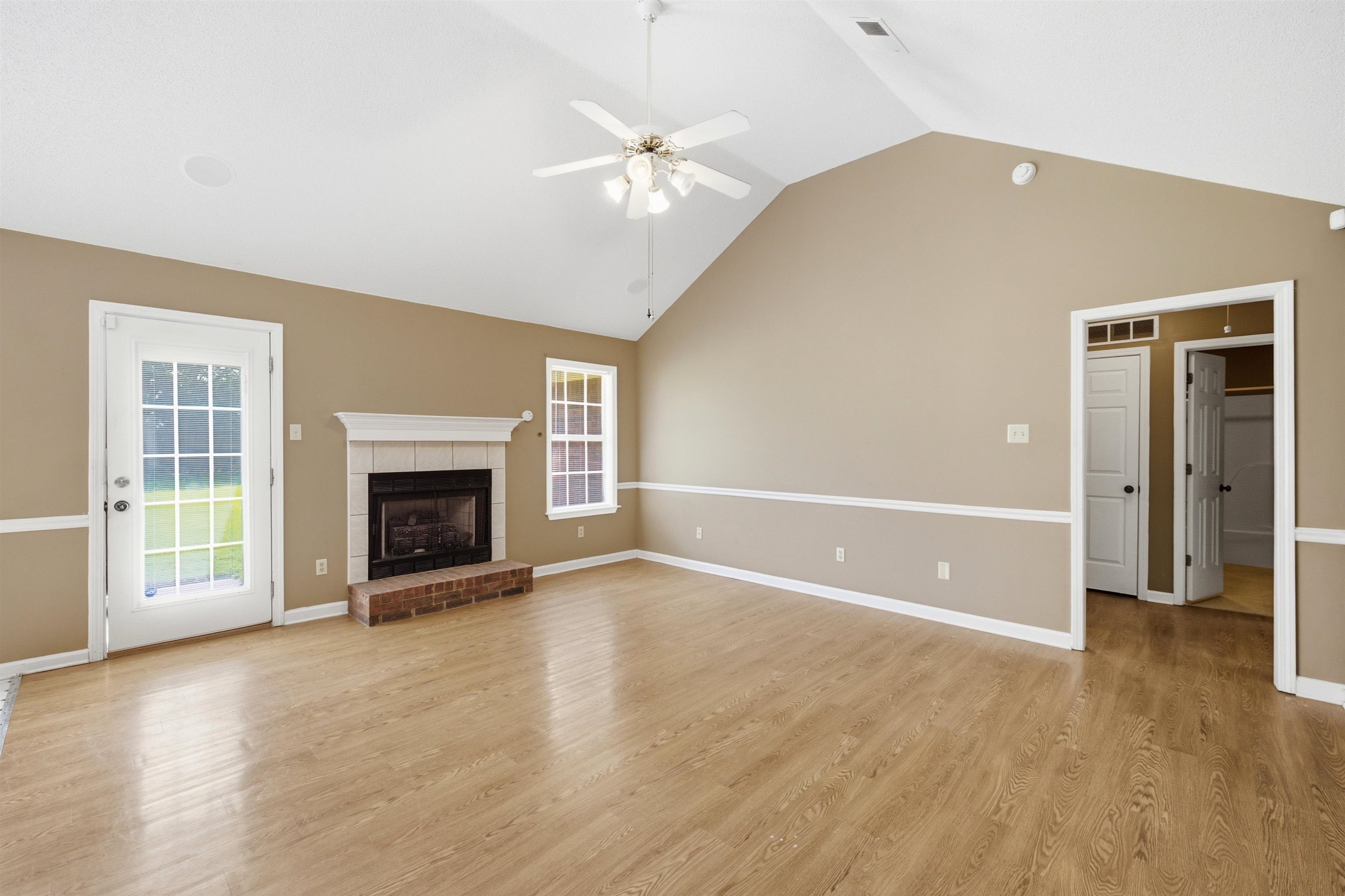 272 Wellington Way Property Photo 8